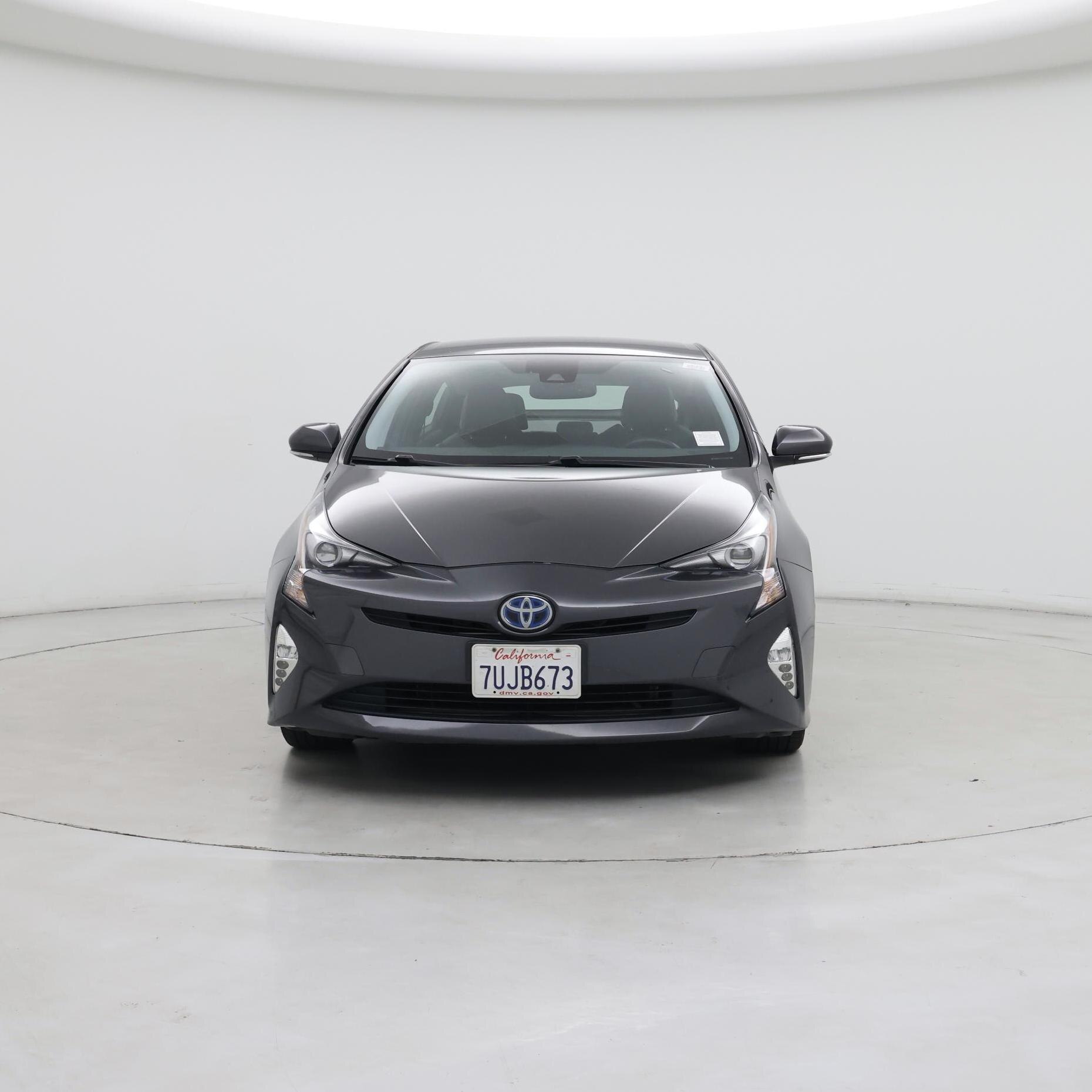 Thumbnail: 2016 Toyota Prius - 5