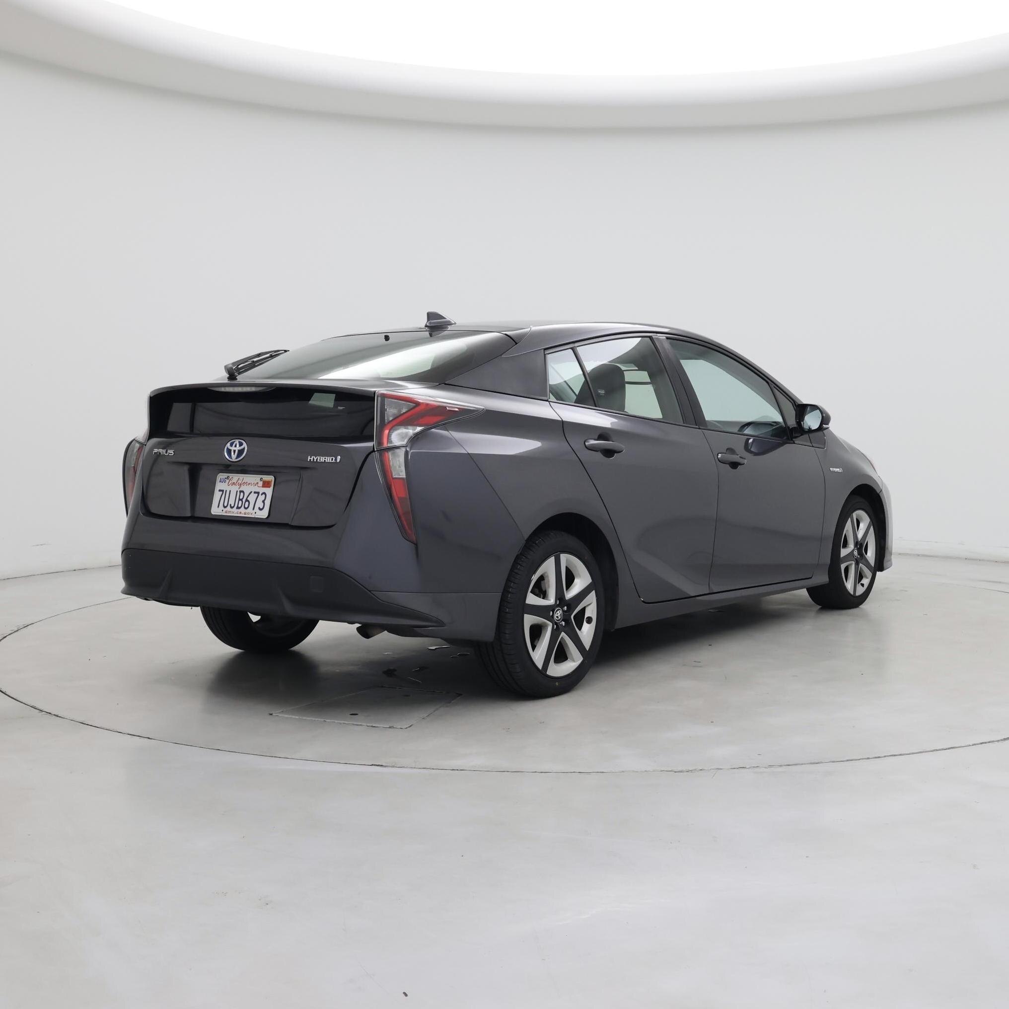 Thumbnail: 2016 Toyota Prius - 8