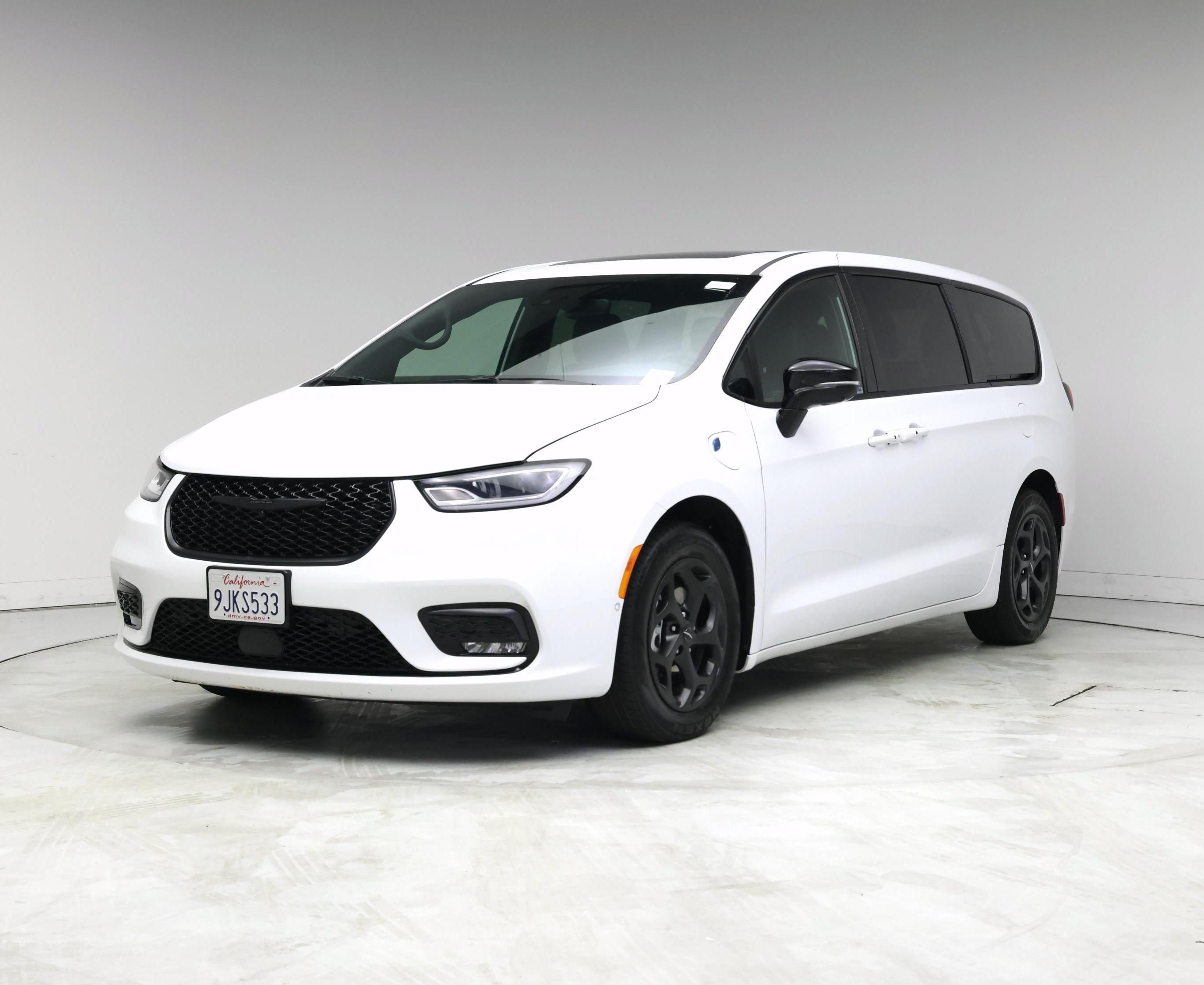 Thumbnail: 2023 Chrysler Pacifica - 4
