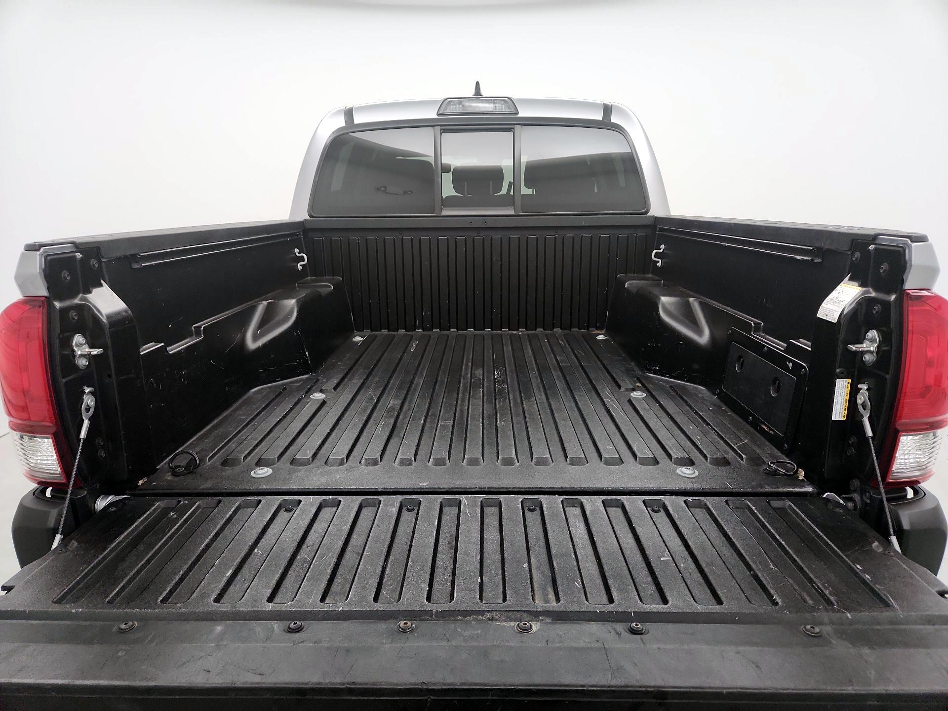 Thumbnail: 2019 Toyota Tacoma - 20