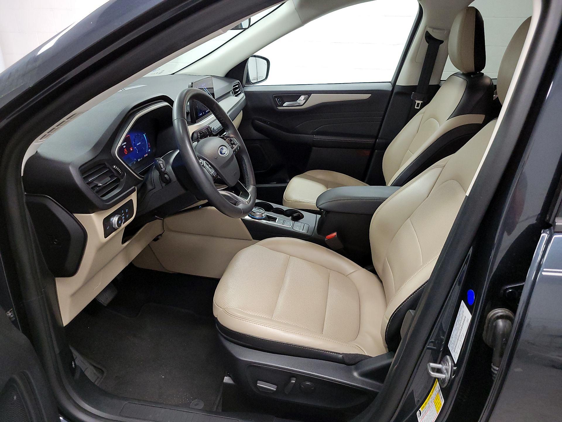 Thumbnail: 2022 Ford Escape - 11