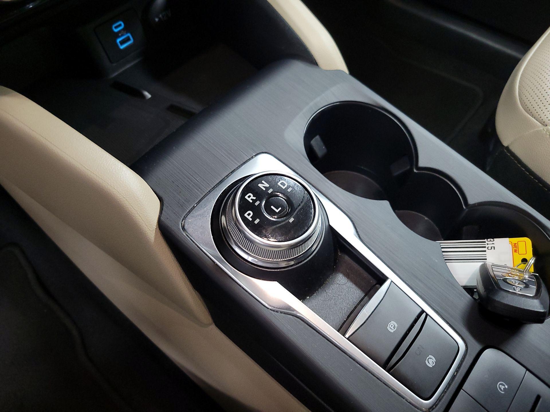 Thumbnail: 2022 Ford Escape - 18