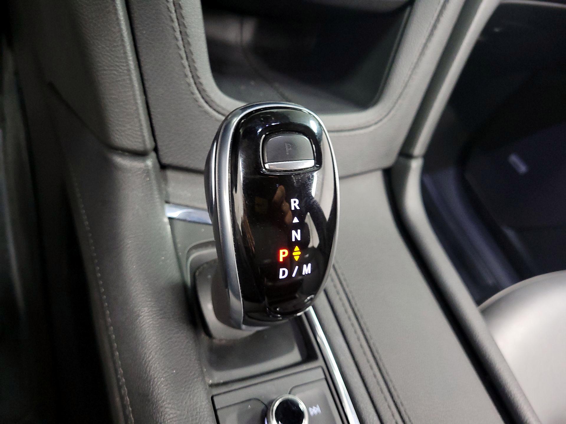 Thumbnail: 2021 Cadillac XT6 - 16
