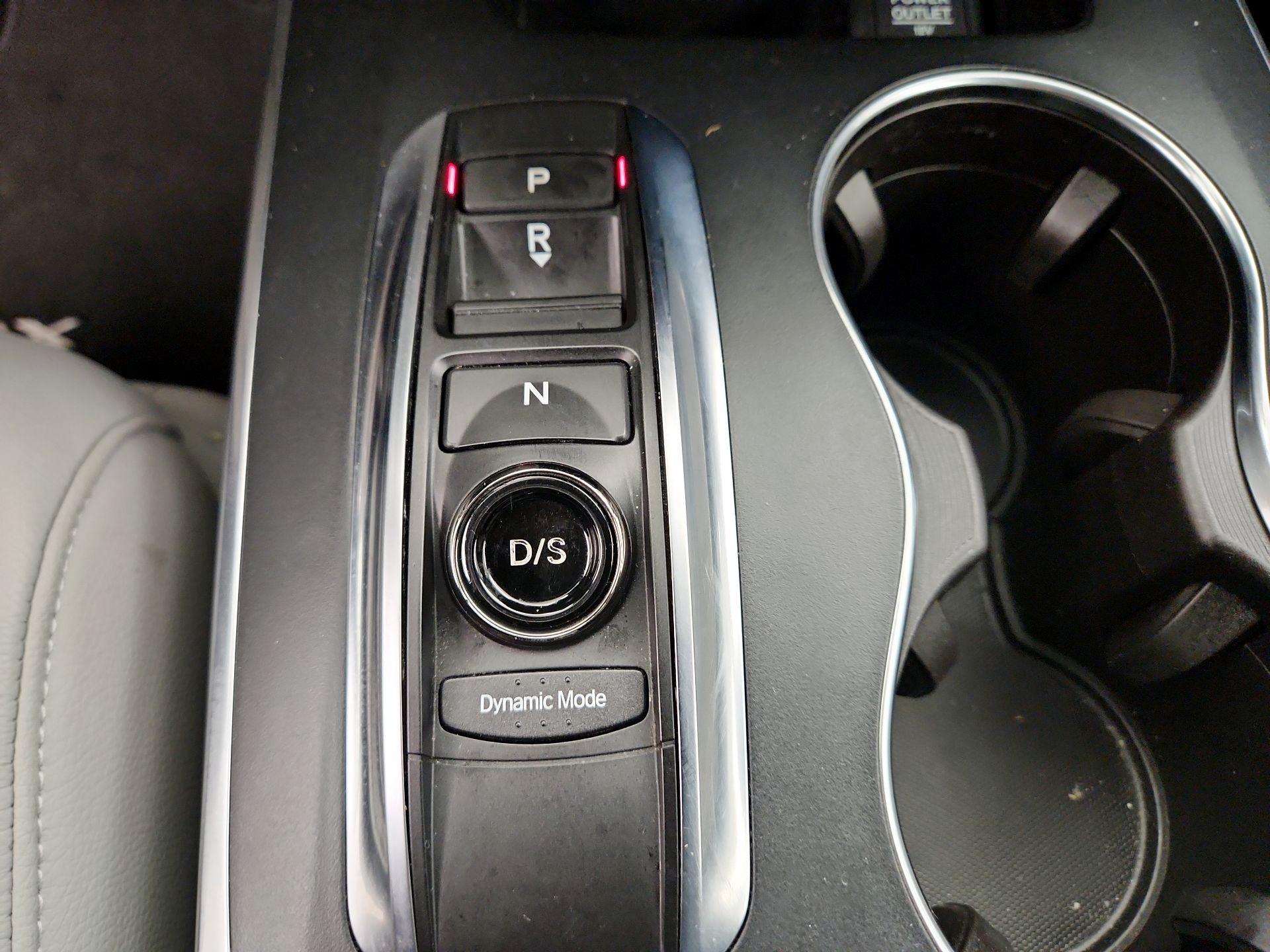 Thumbnail: 2018 Acura MDX - 18