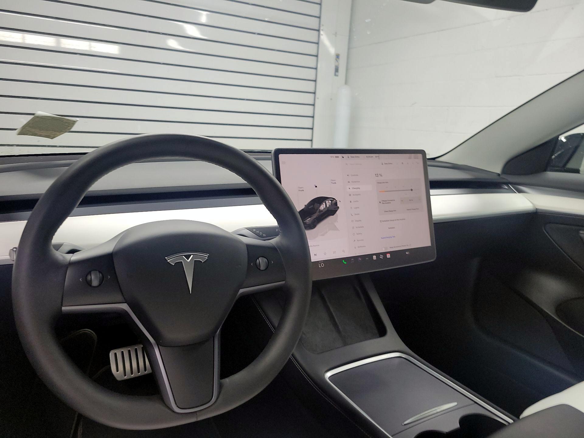 Thumbnail: 2023 Tesla Model 3 - 9