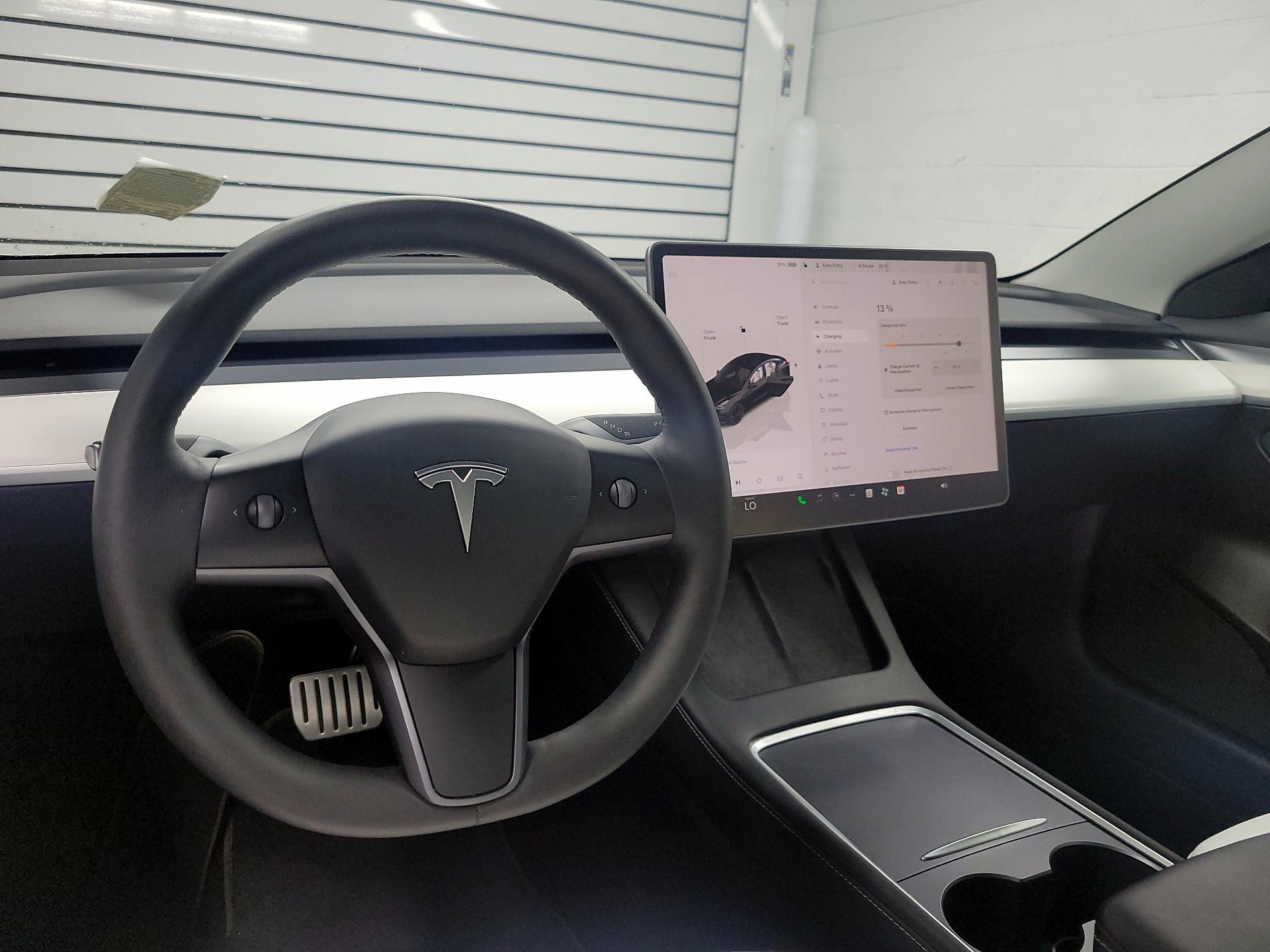 Thumbnail: 2023 Tesla Model 3 - 10