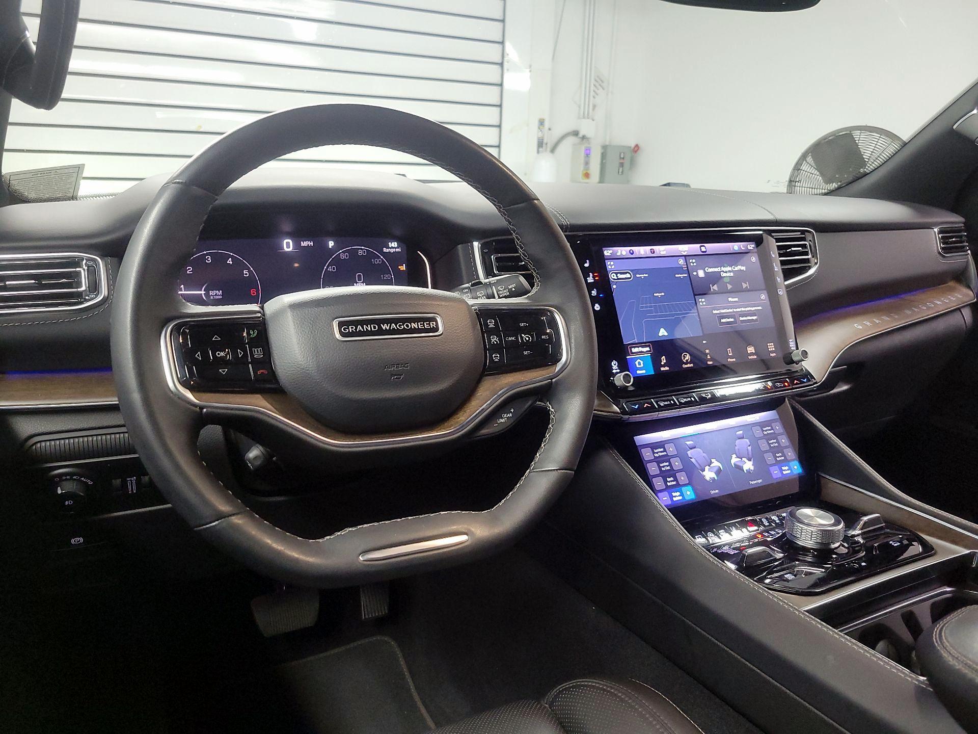 Thumbnail: 2023 Jeep Grand Wagoneer L - 9