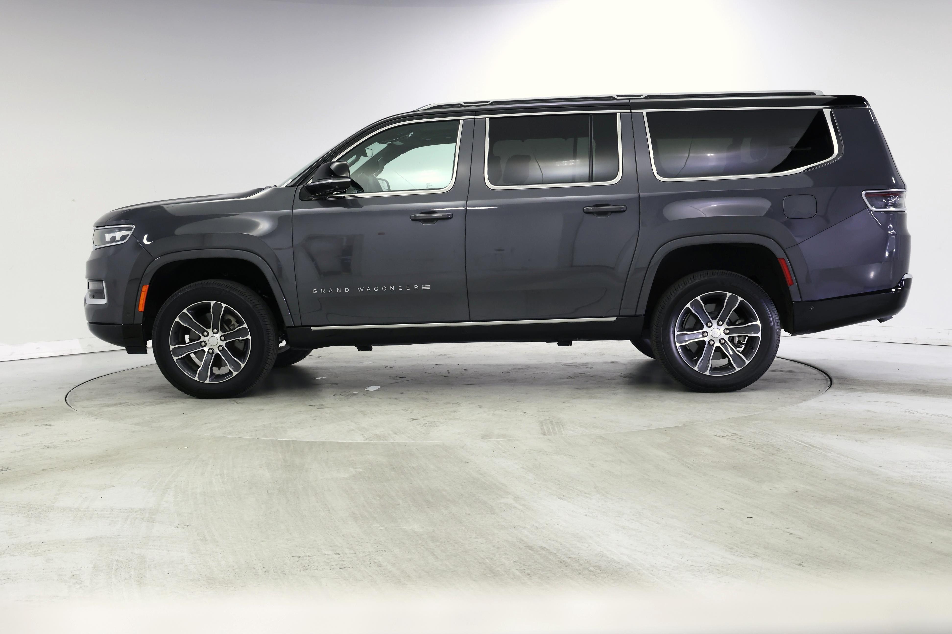 Thumbnail: 2023 Jeep Grand Wagoneer L - 3