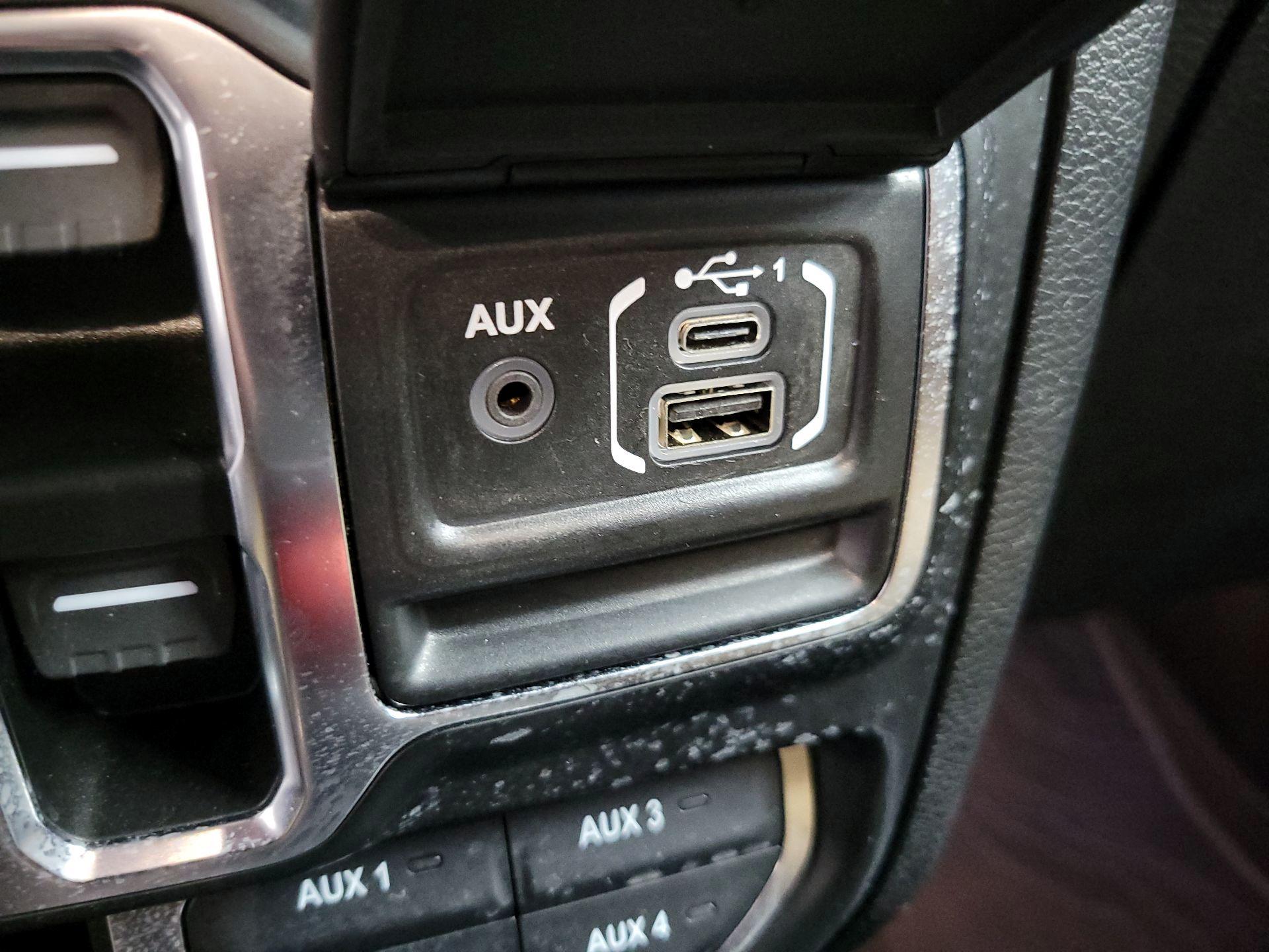 Thumbnail: 2021 Jeep Gladiator - 19