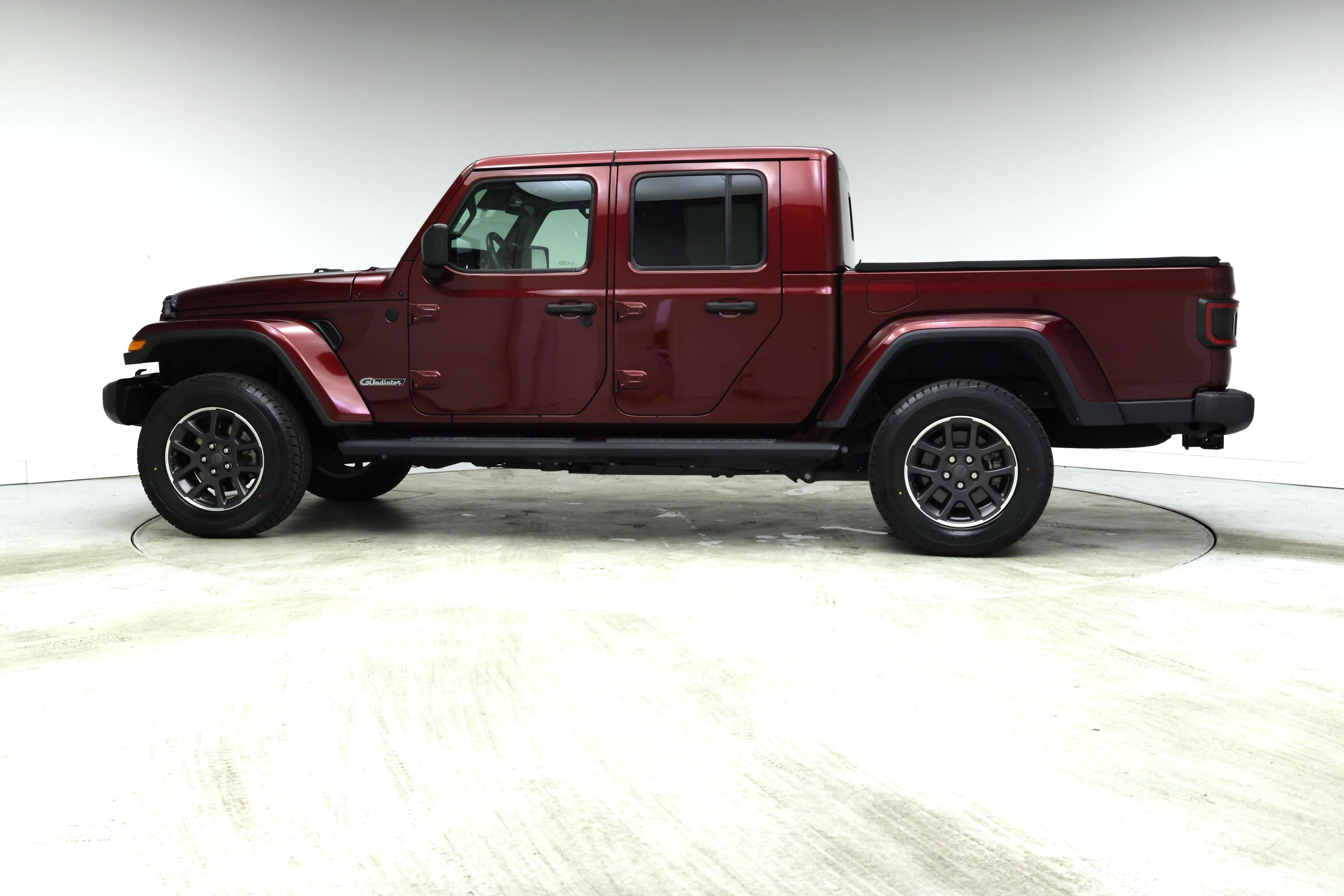 Thumbnail: 2021 Jeep Gladiator - 3