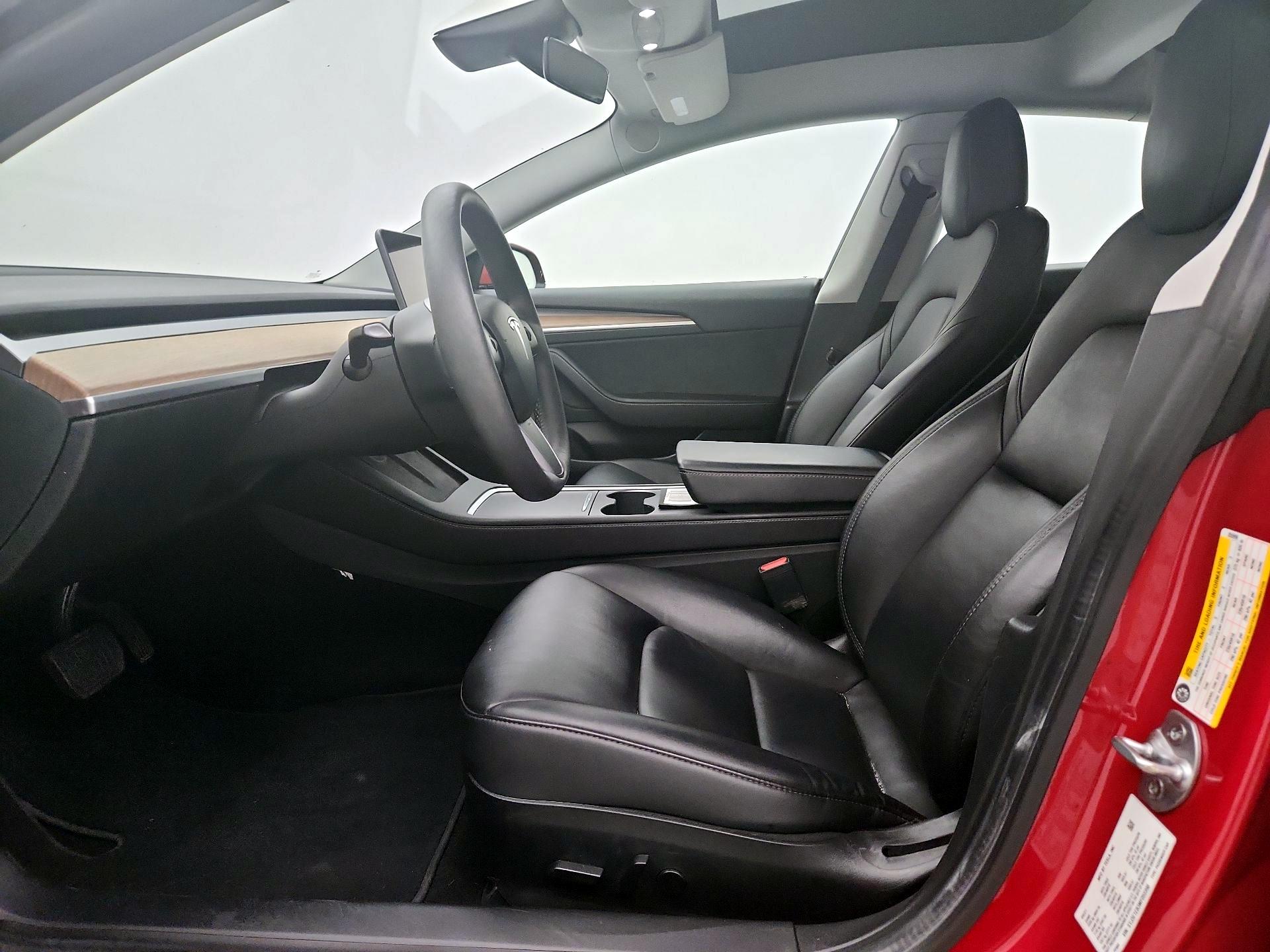 Thumbnail: 2021 Tesla Model 3 - 11