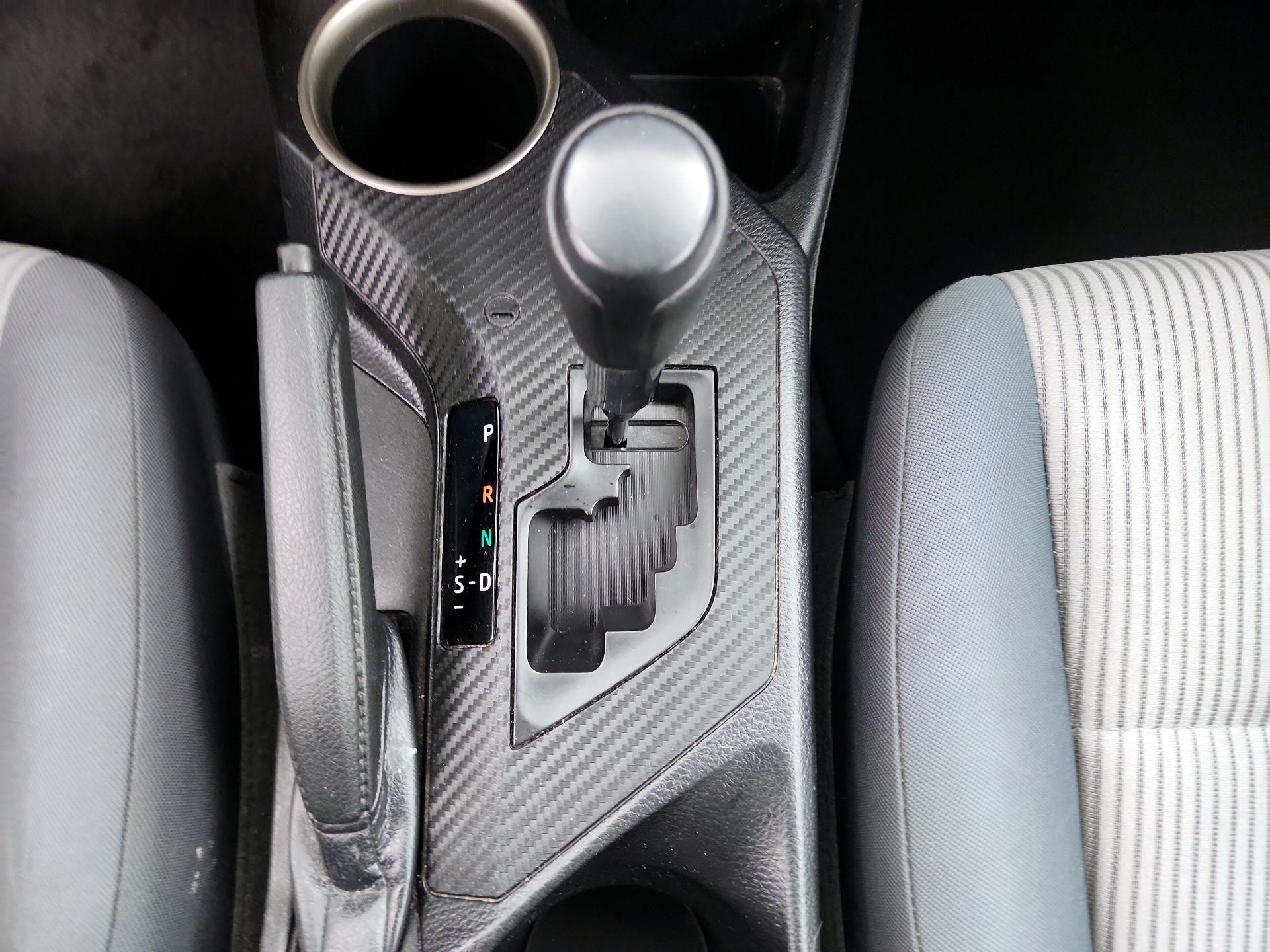 Thumbnail: 2015 Toyota RAV4 - 17