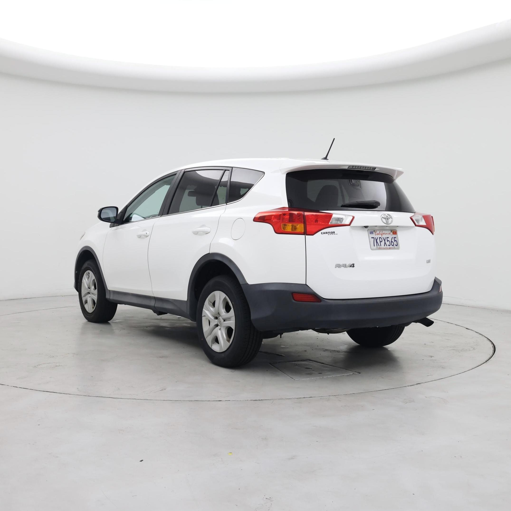 Thumbnail: 2015 Toyota RAV4 - 2