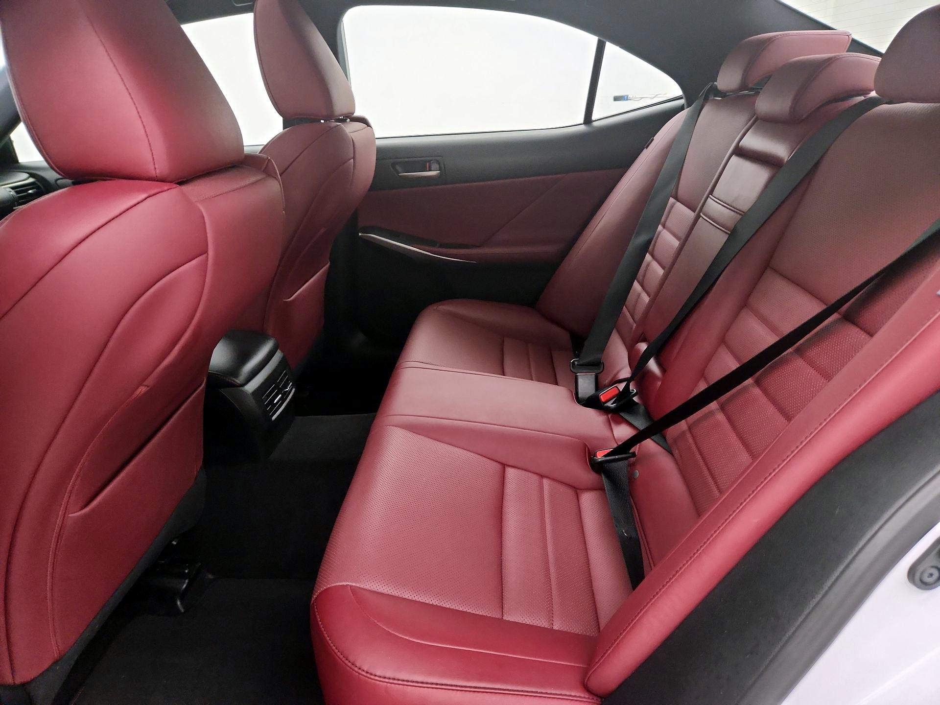 Thumbnail: 2019 Lexus IS - 20