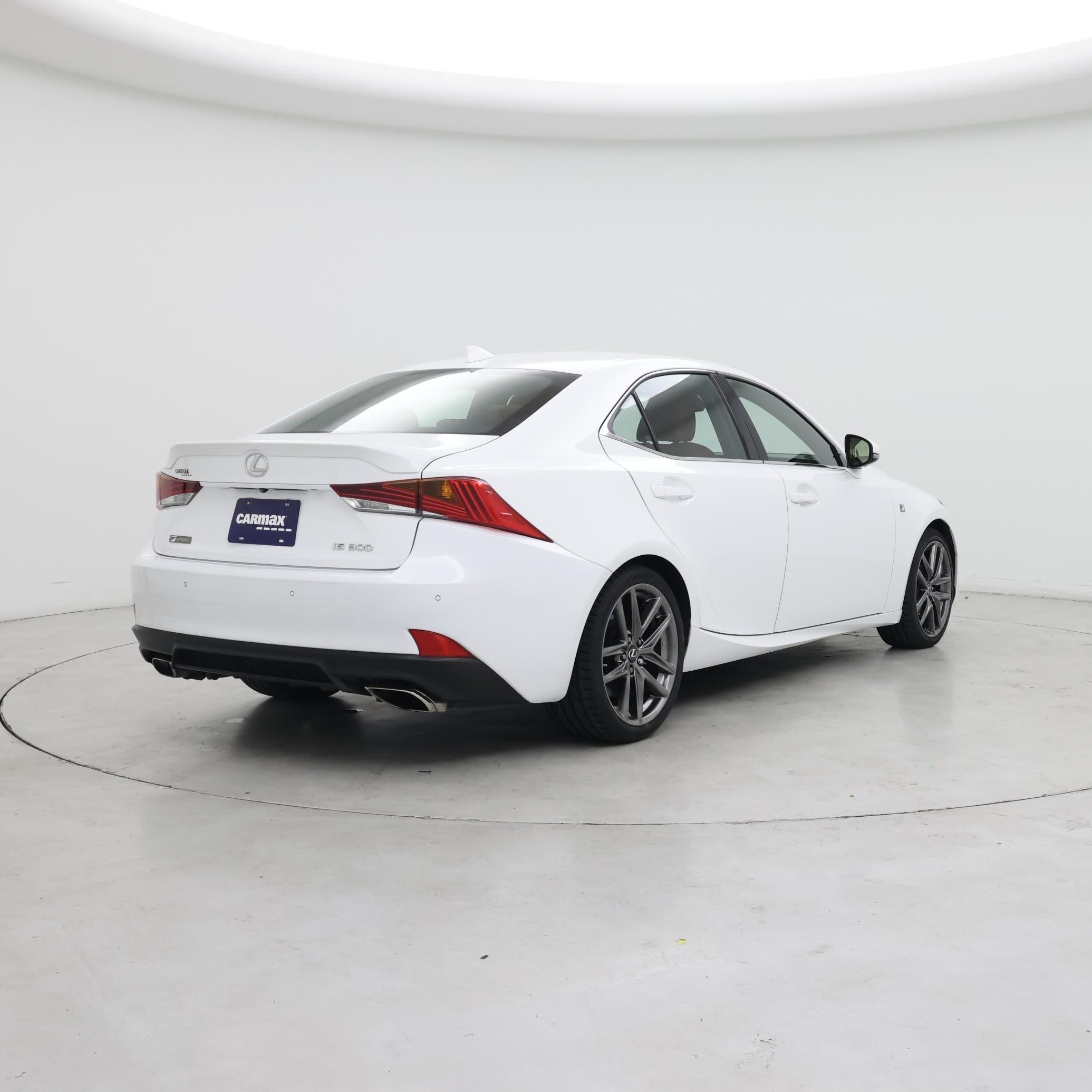 Thumbnail: 2019 Lexus IS - 8