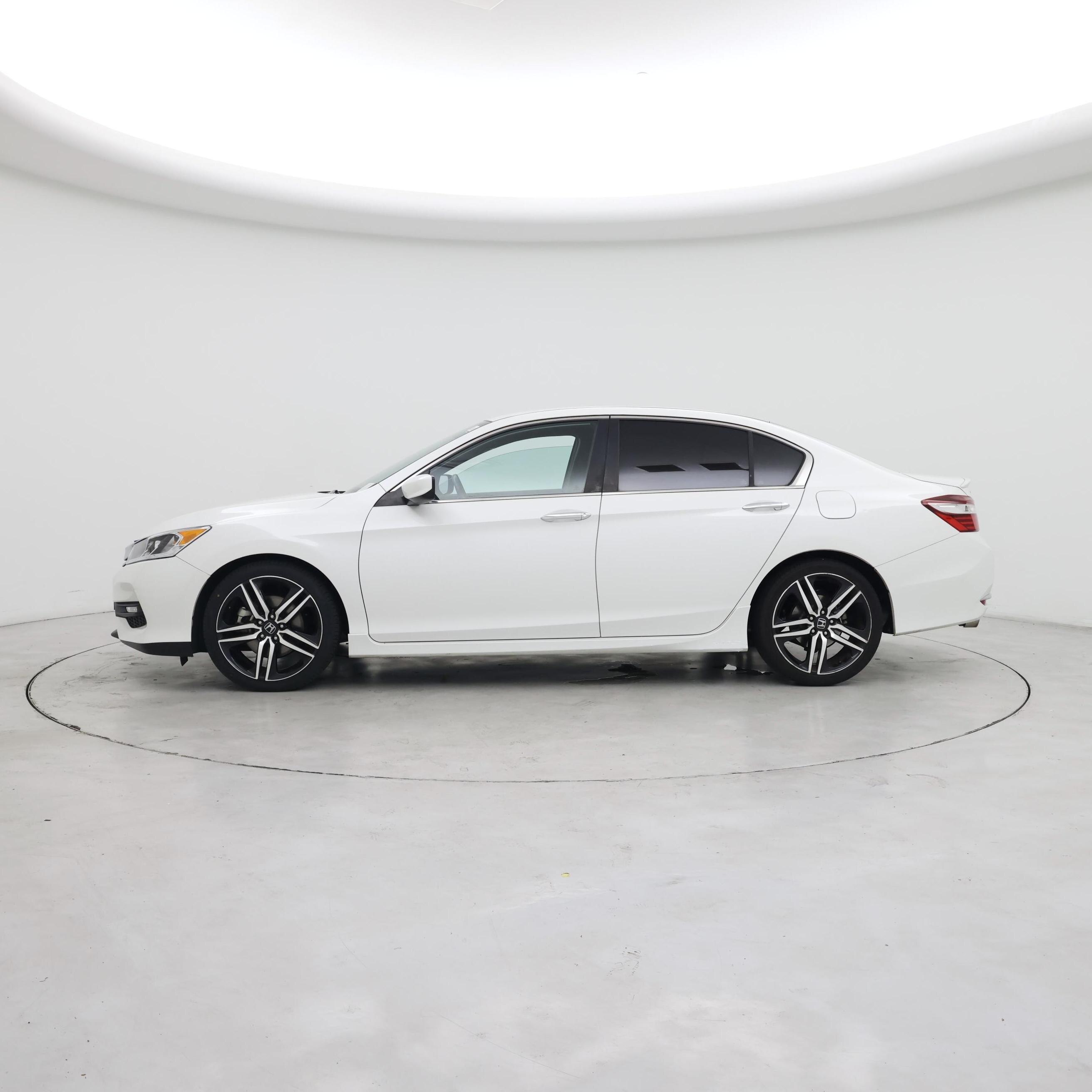 Thumbnail: 2017 Honda Accord - 3