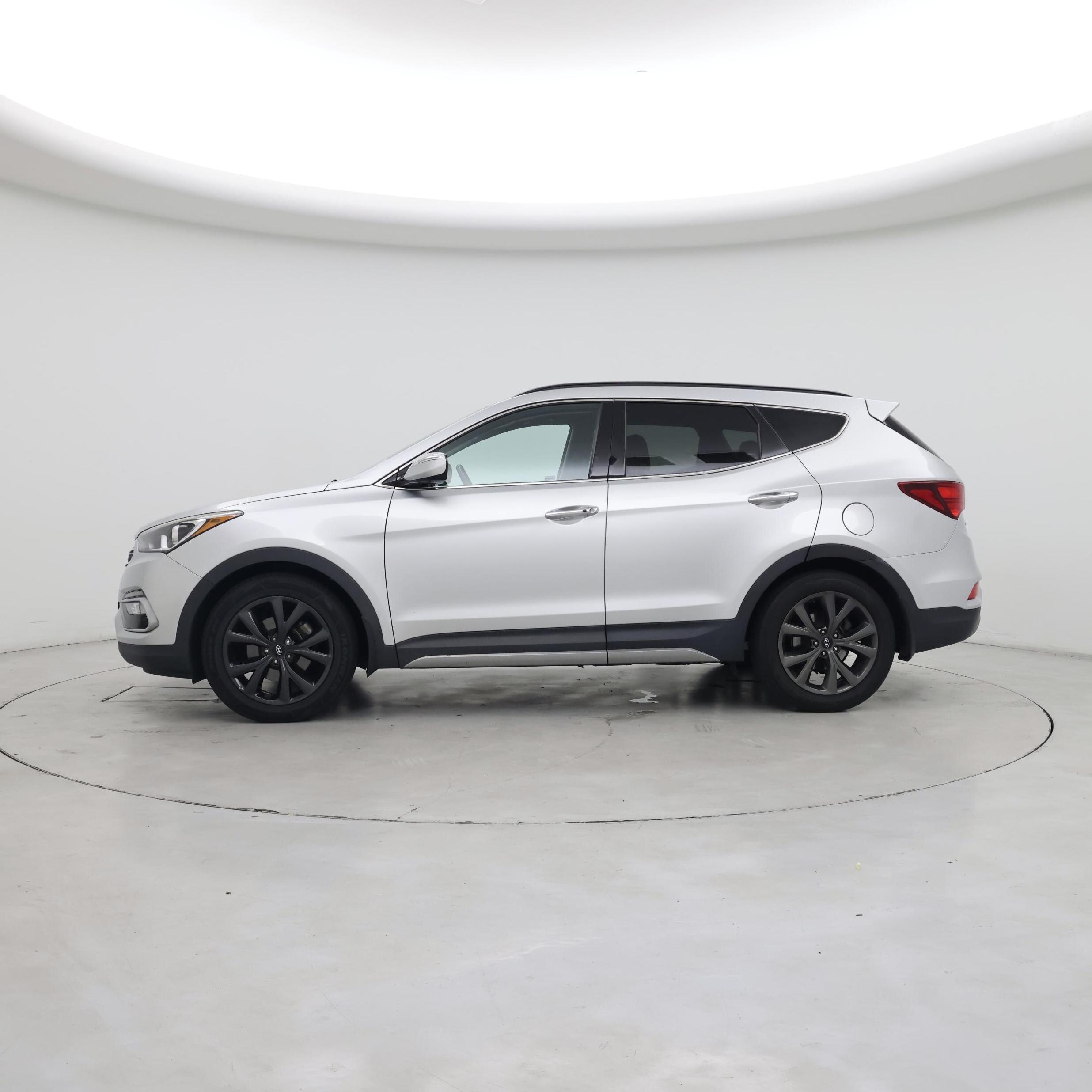 Thumbnail: 2018 Hyundai Santa Fe - 3