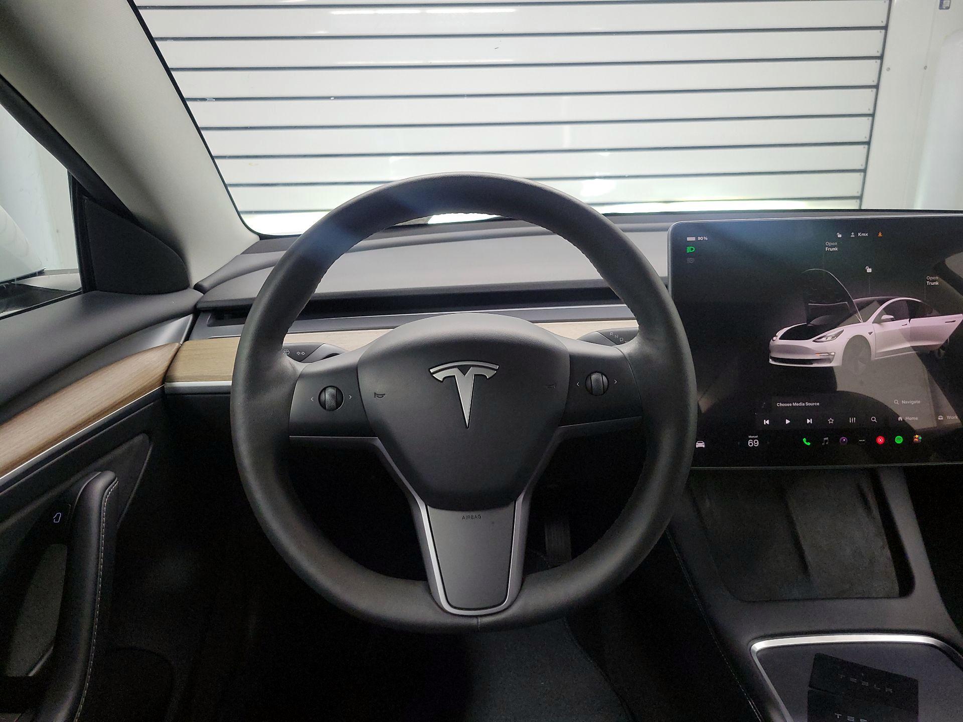 Thumbnail: 2023 Tesla Model 3 - 10