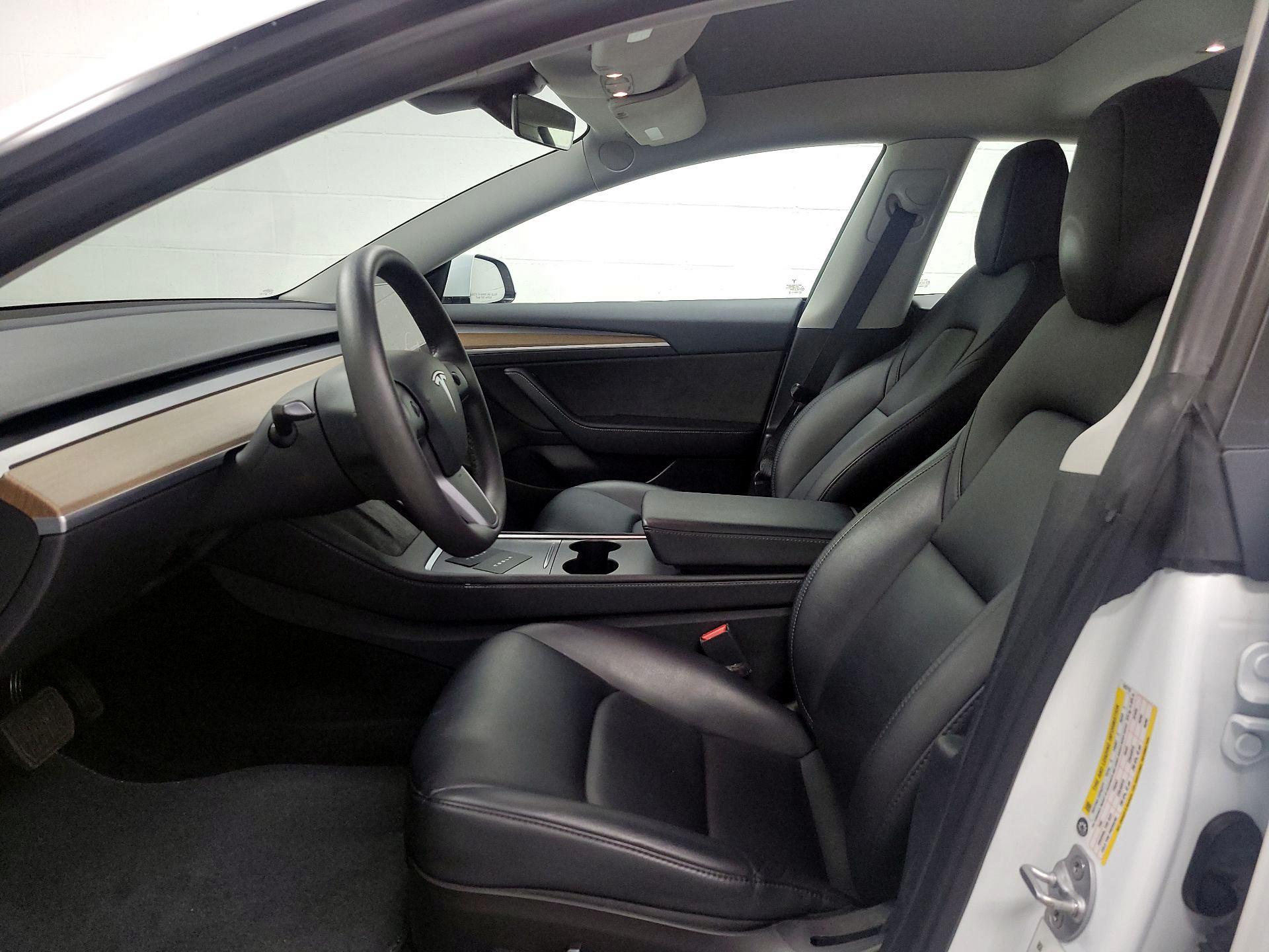 Thumbnail: 2023 Tesla Model 3 - 11