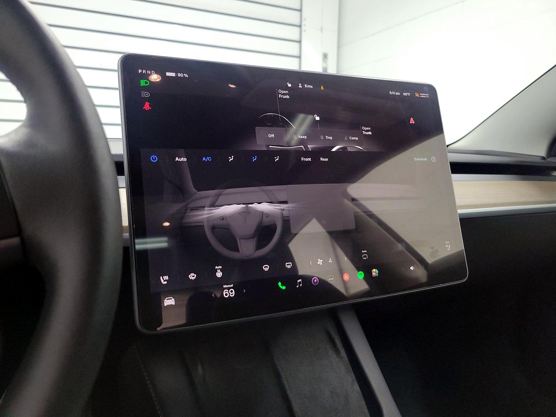 Thumbnail: 2023 Tesla Model 3 - 15