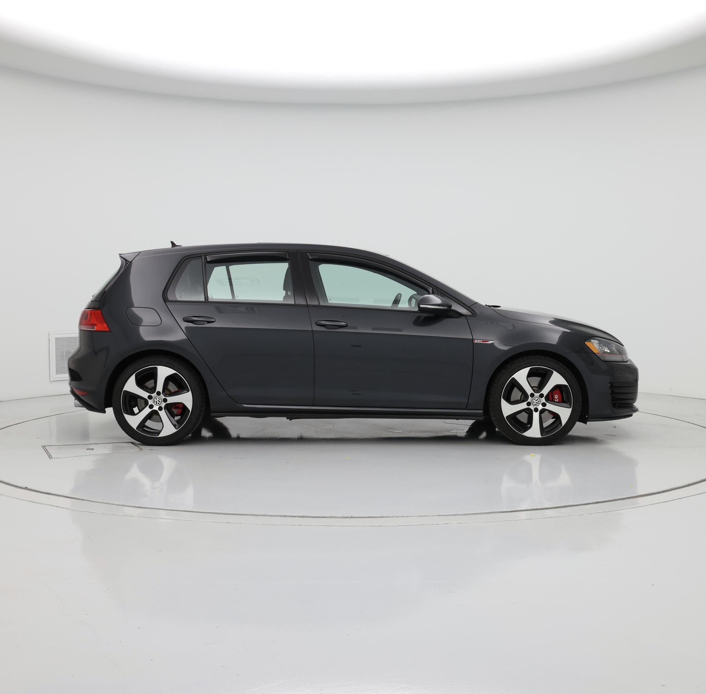 Thumbnail: 2016 Volkswagen Golf - 7