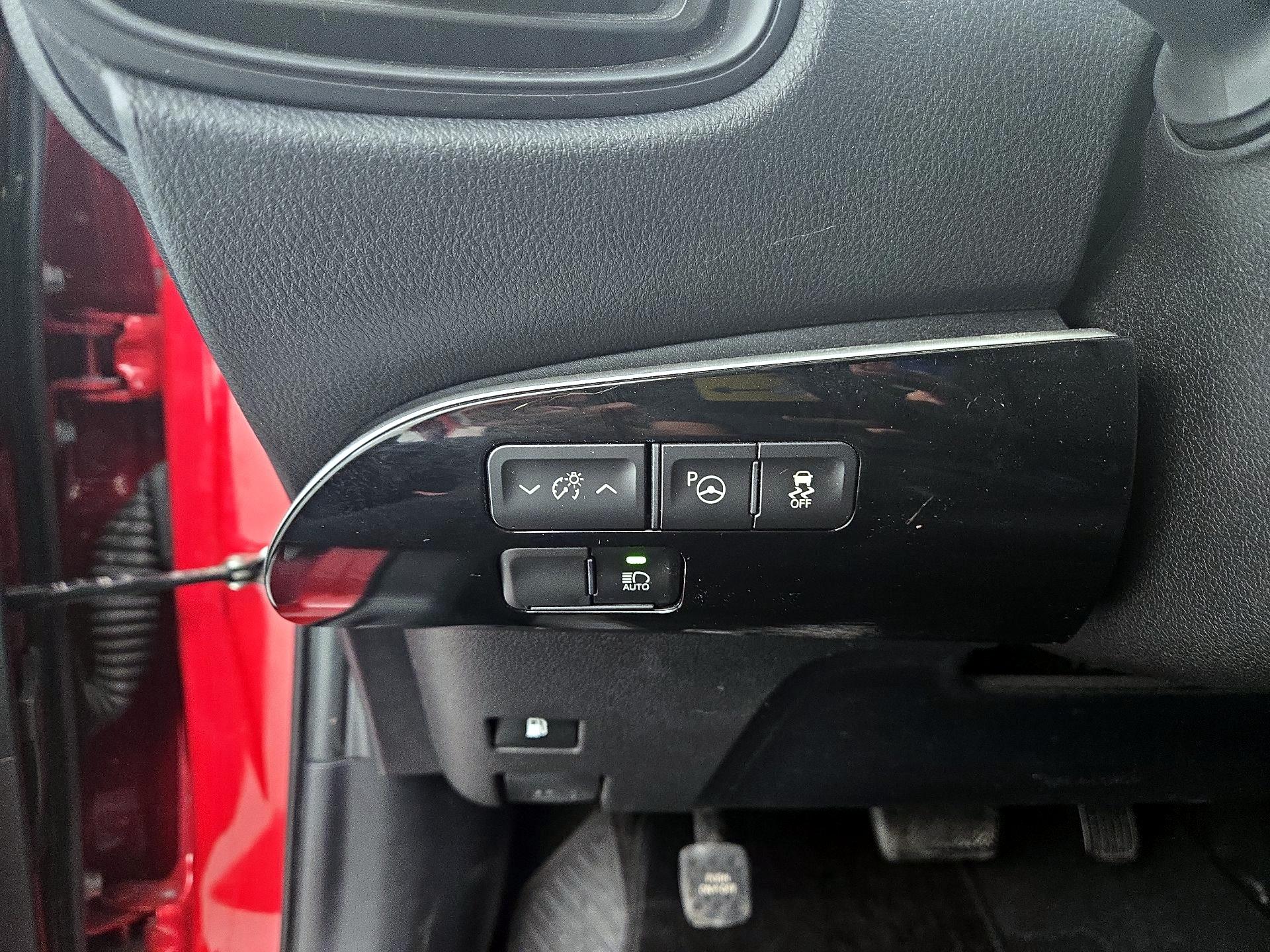 Thumbnail: 2021 Toyota Prius - 13