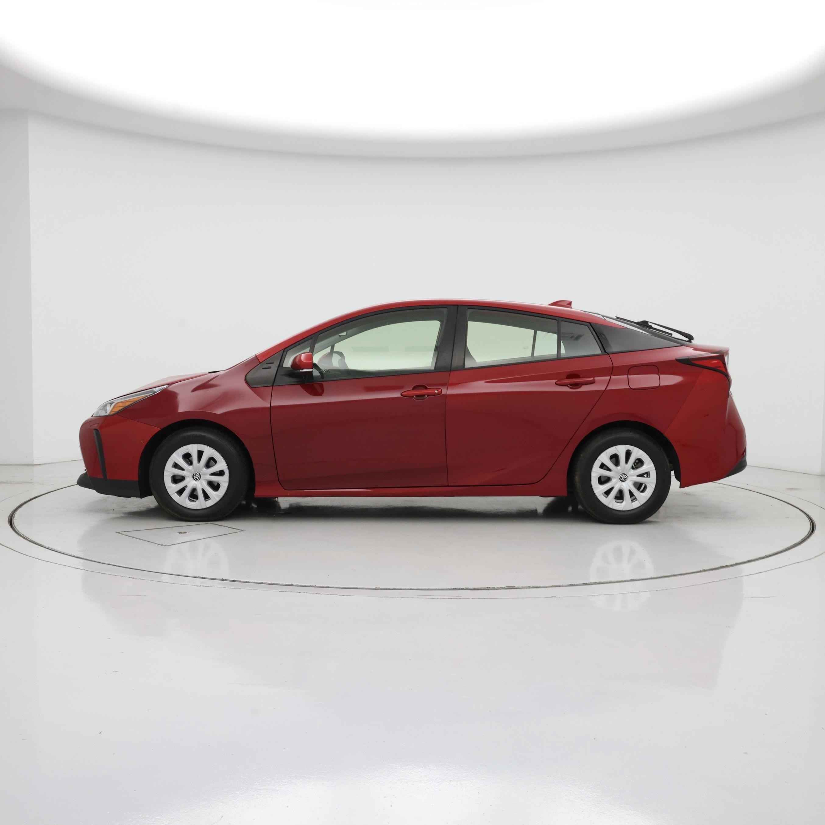 Thumbnail: 2021 Toyota Prius - 3