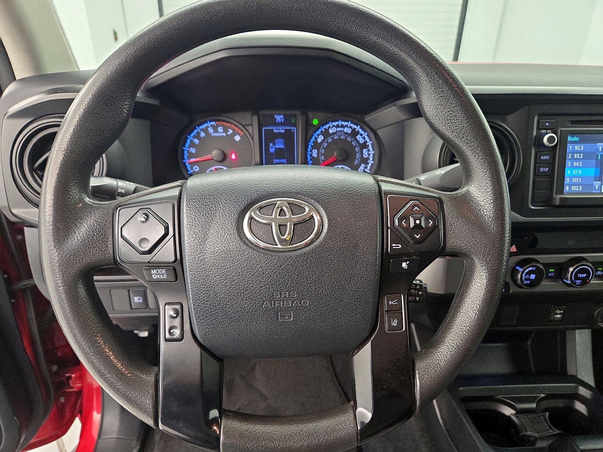 Thumbnail: 2018 Toyota Tacoma - 10