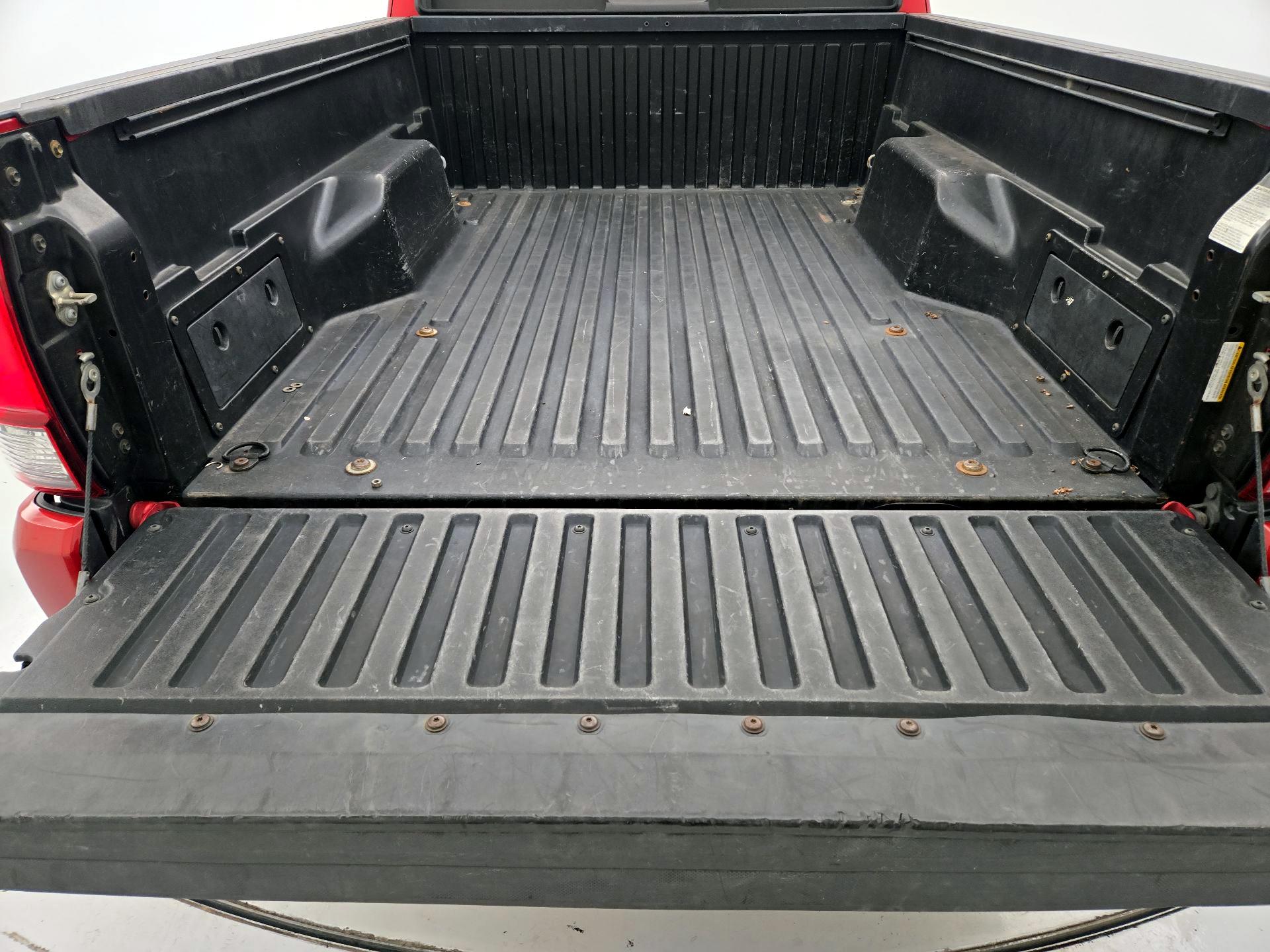 Thumbnail: 2018 Toyota Tacoma - 20