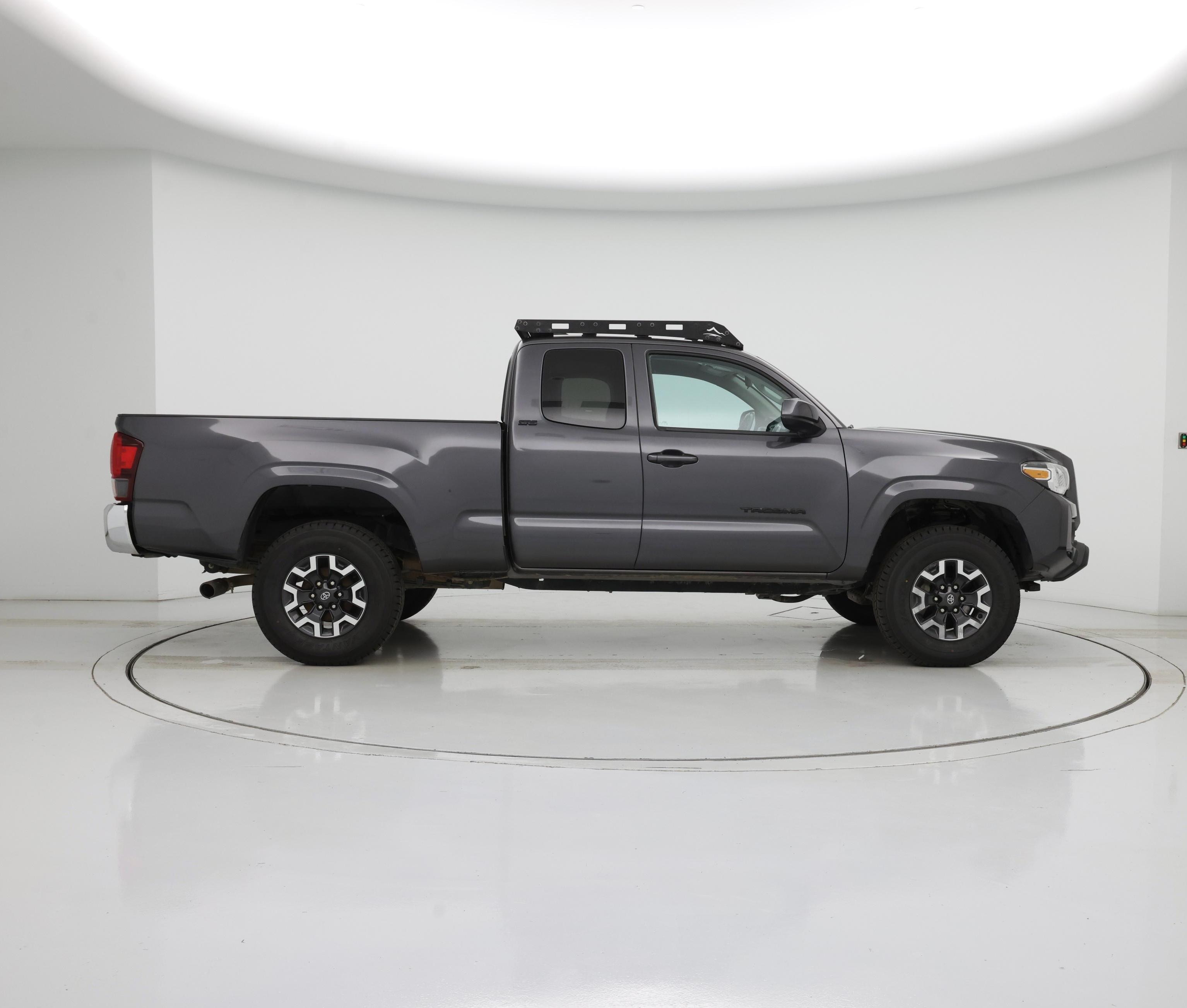 Thumbnail: 2021 Toyota Tacoma - 7