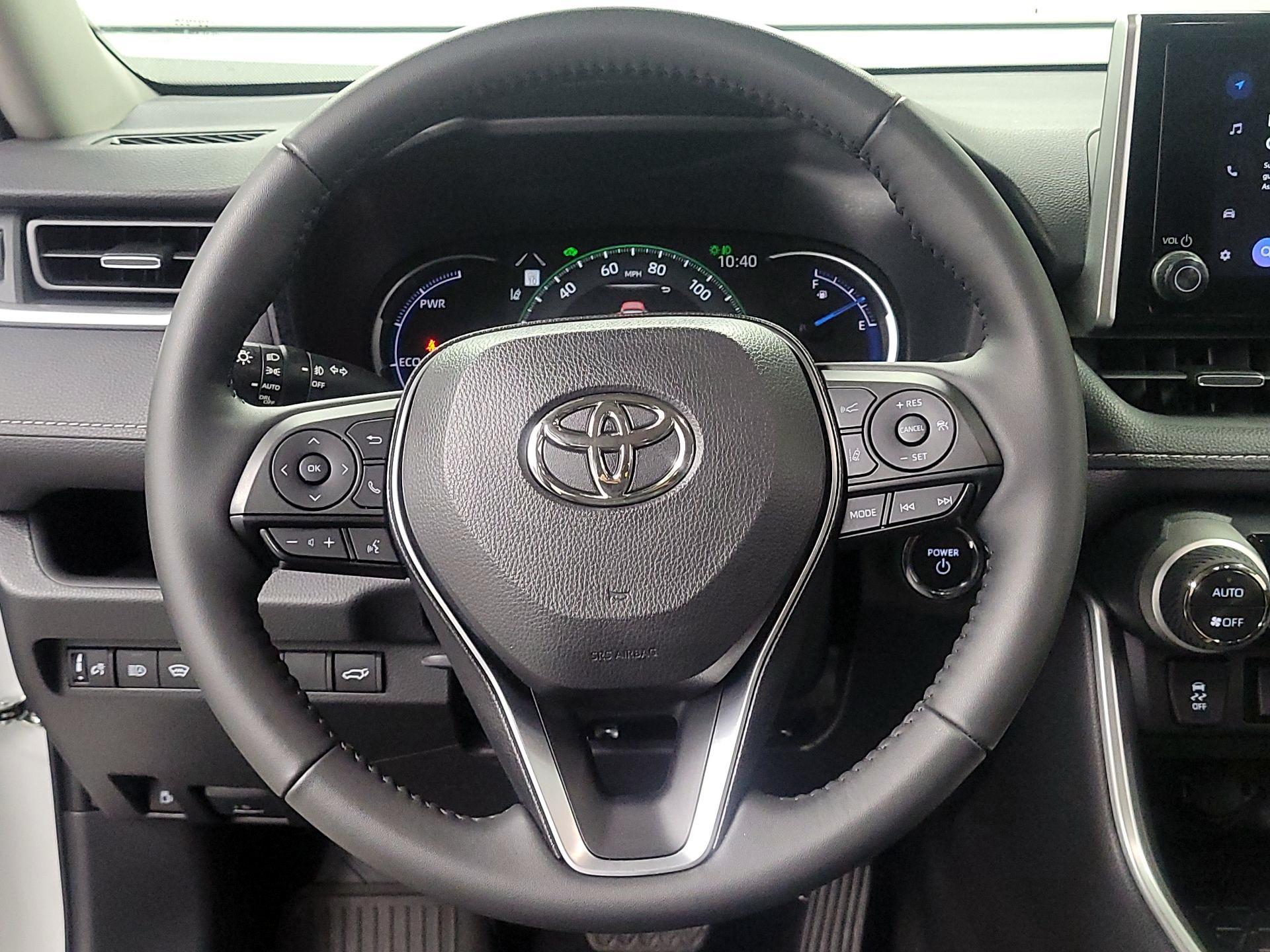 Thumbnail: 2025 Toyota RAV4 - 10