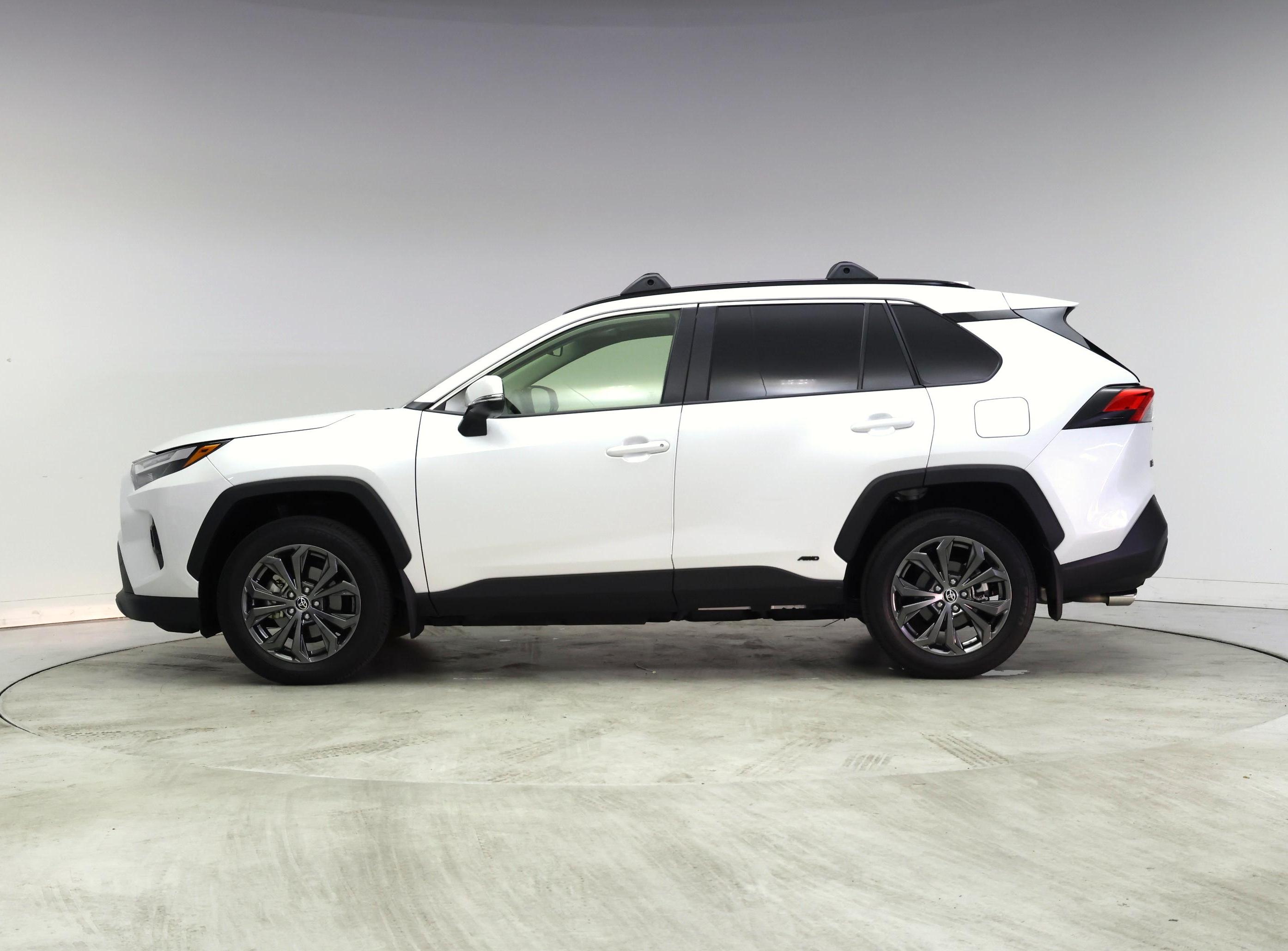 Thumbnail: 2025 Toyota RAV4 - 3