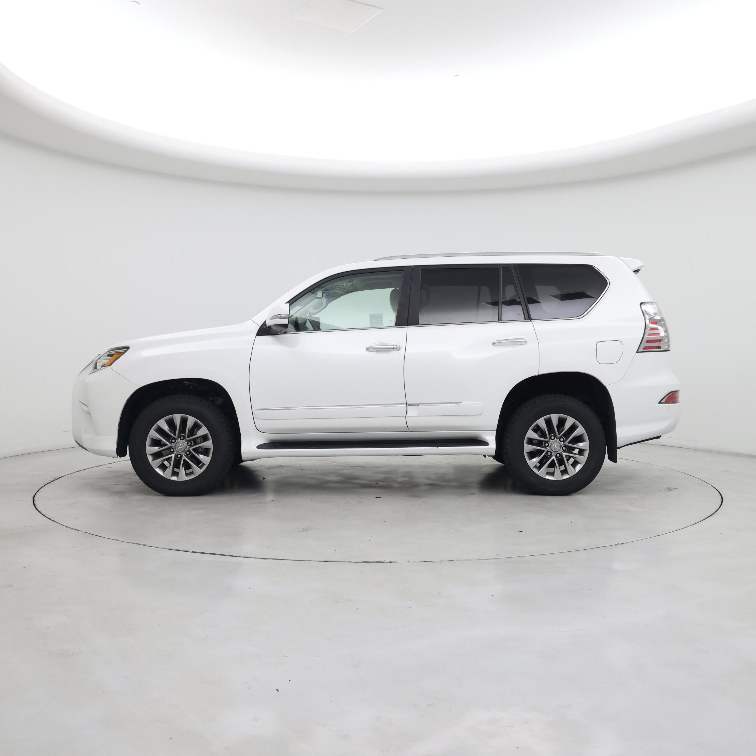 Thumbnail: 2018 Lexus GX - 3