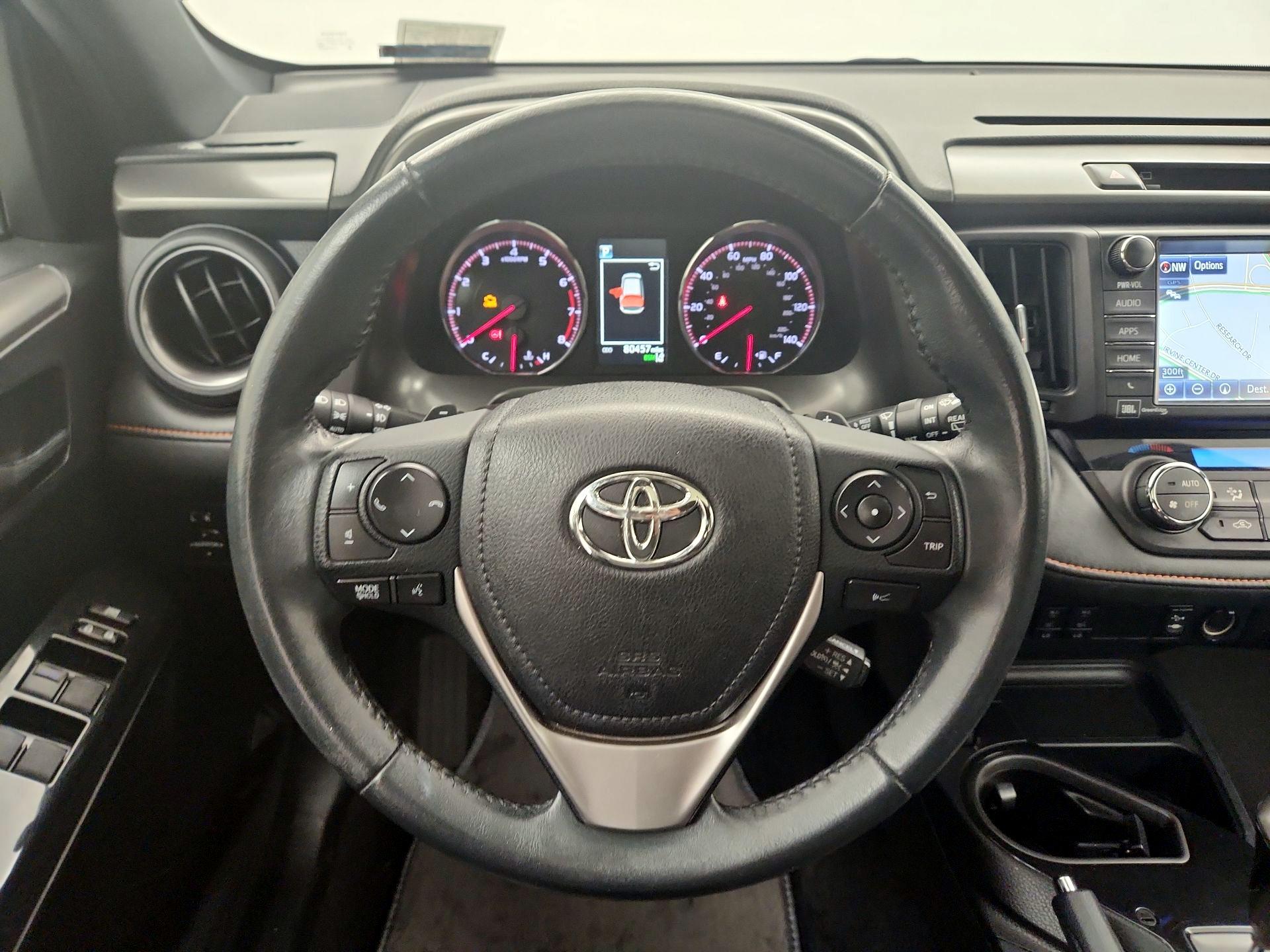 Thumbnail: 2016 Toyota RAV4 - 10