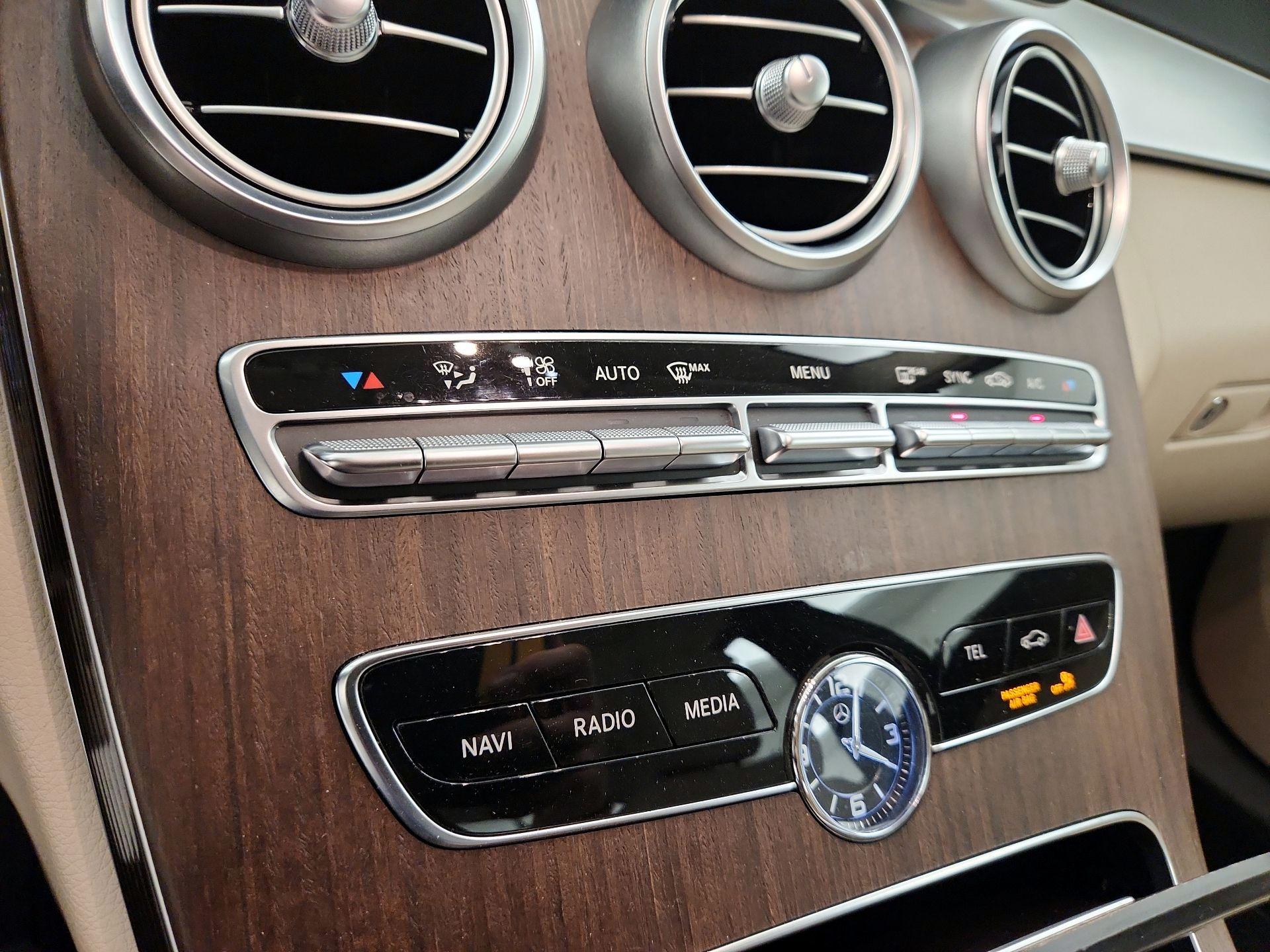 Thumbnail: 2019 Mercedes-Benz C-Class - 16