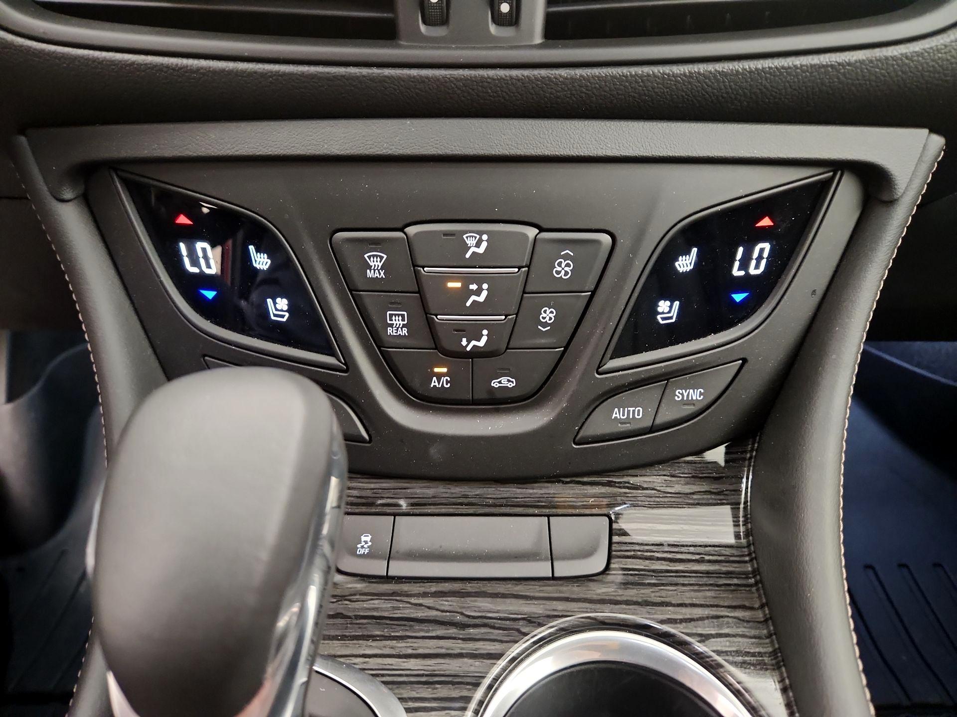 Thumbnail: 2018 Buick Envision - 17