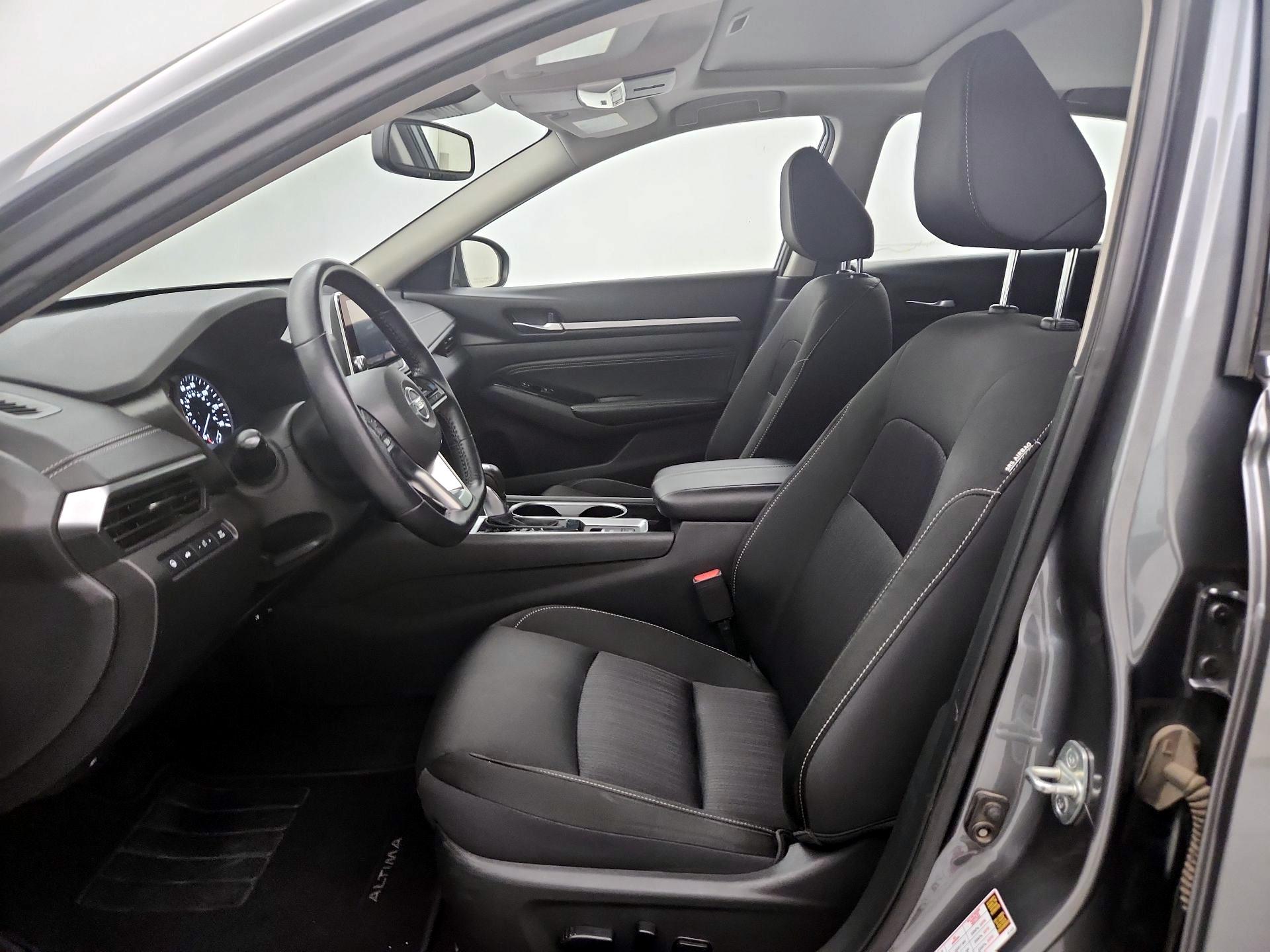 Thumbnail: 2020 Nissan Altima - 11