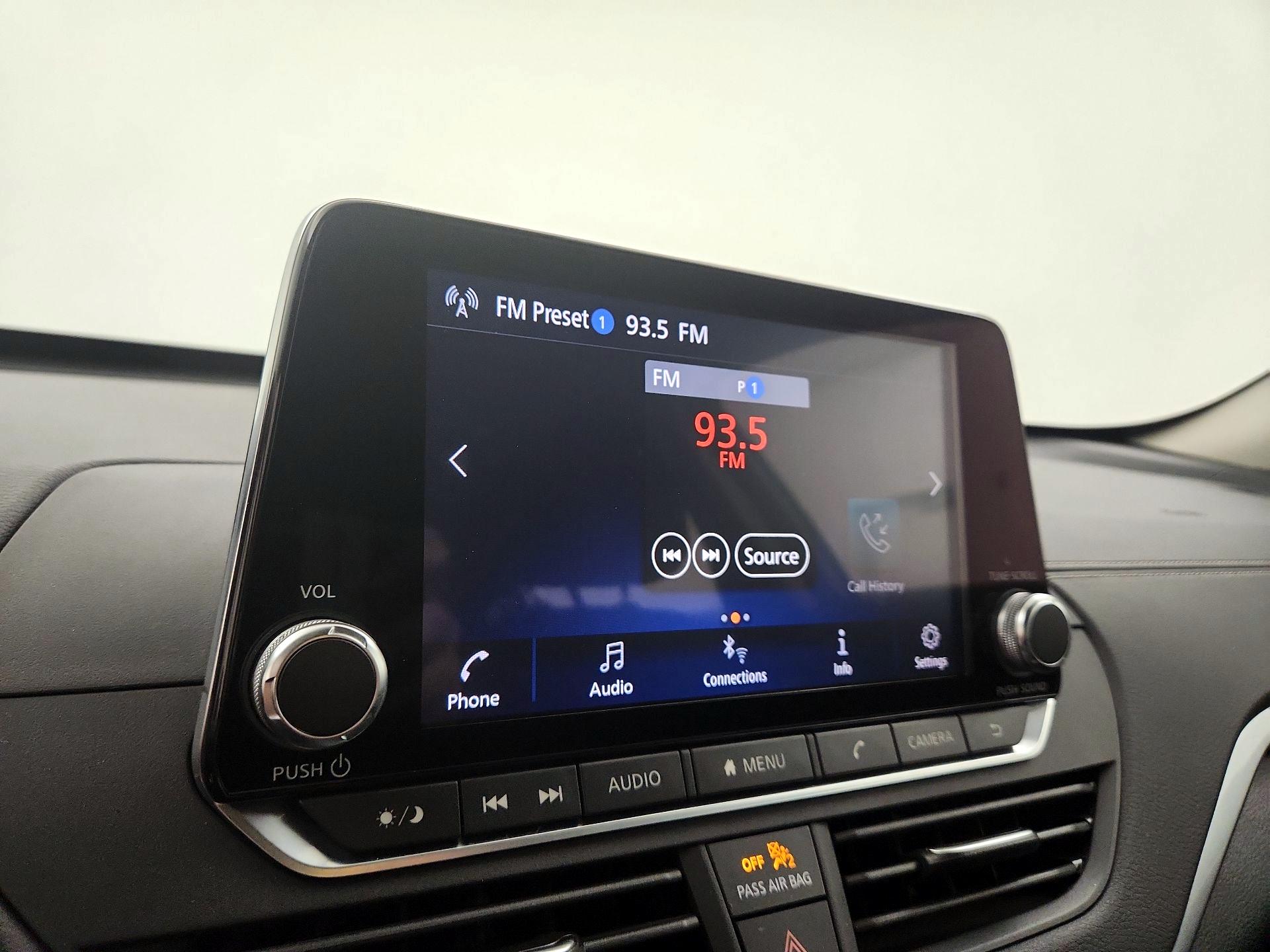 Thumbnail: 2020 Nissan Altima - 15