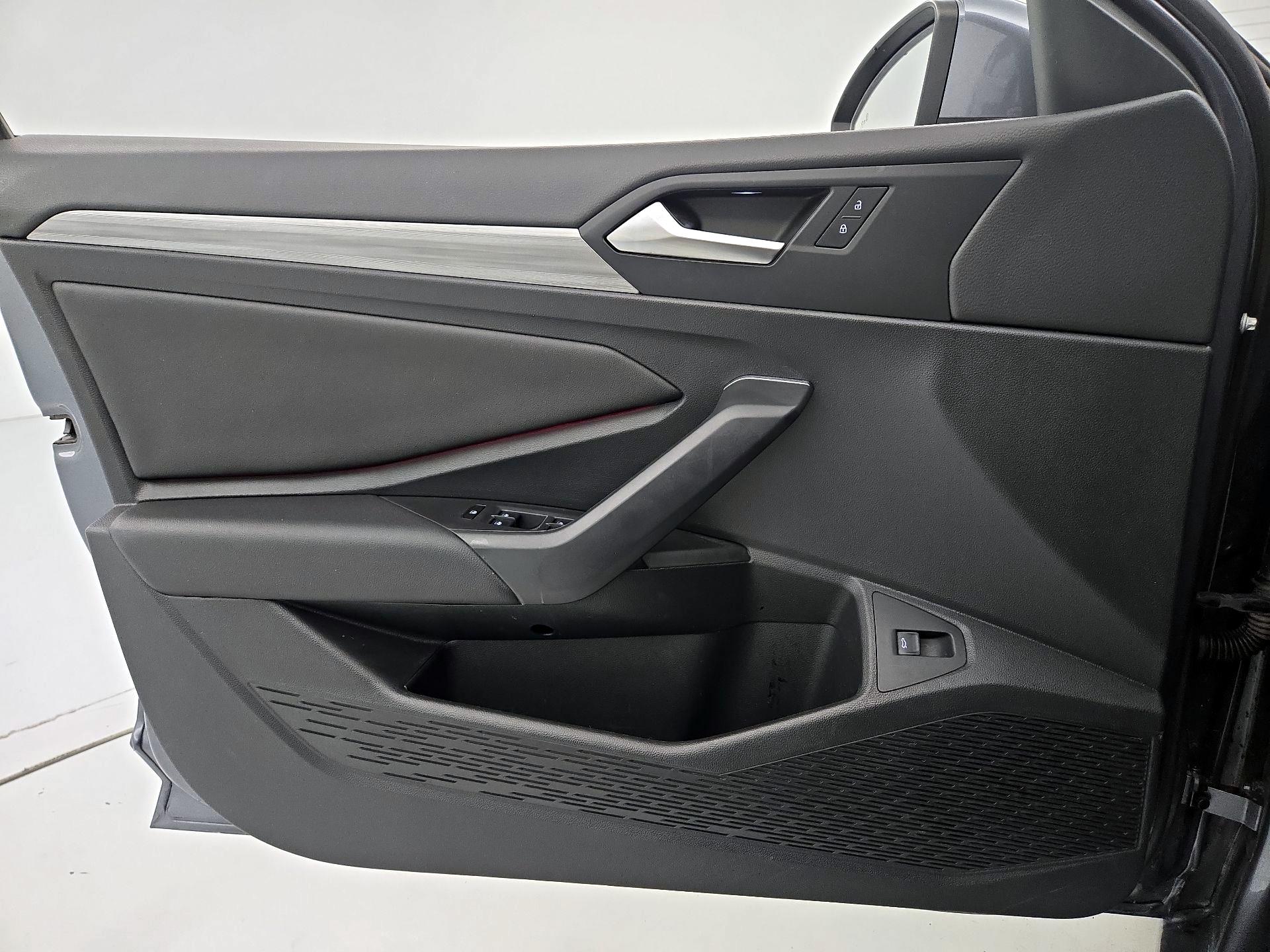 Thumbnail: 2019 Volkswagen Jetta - 12