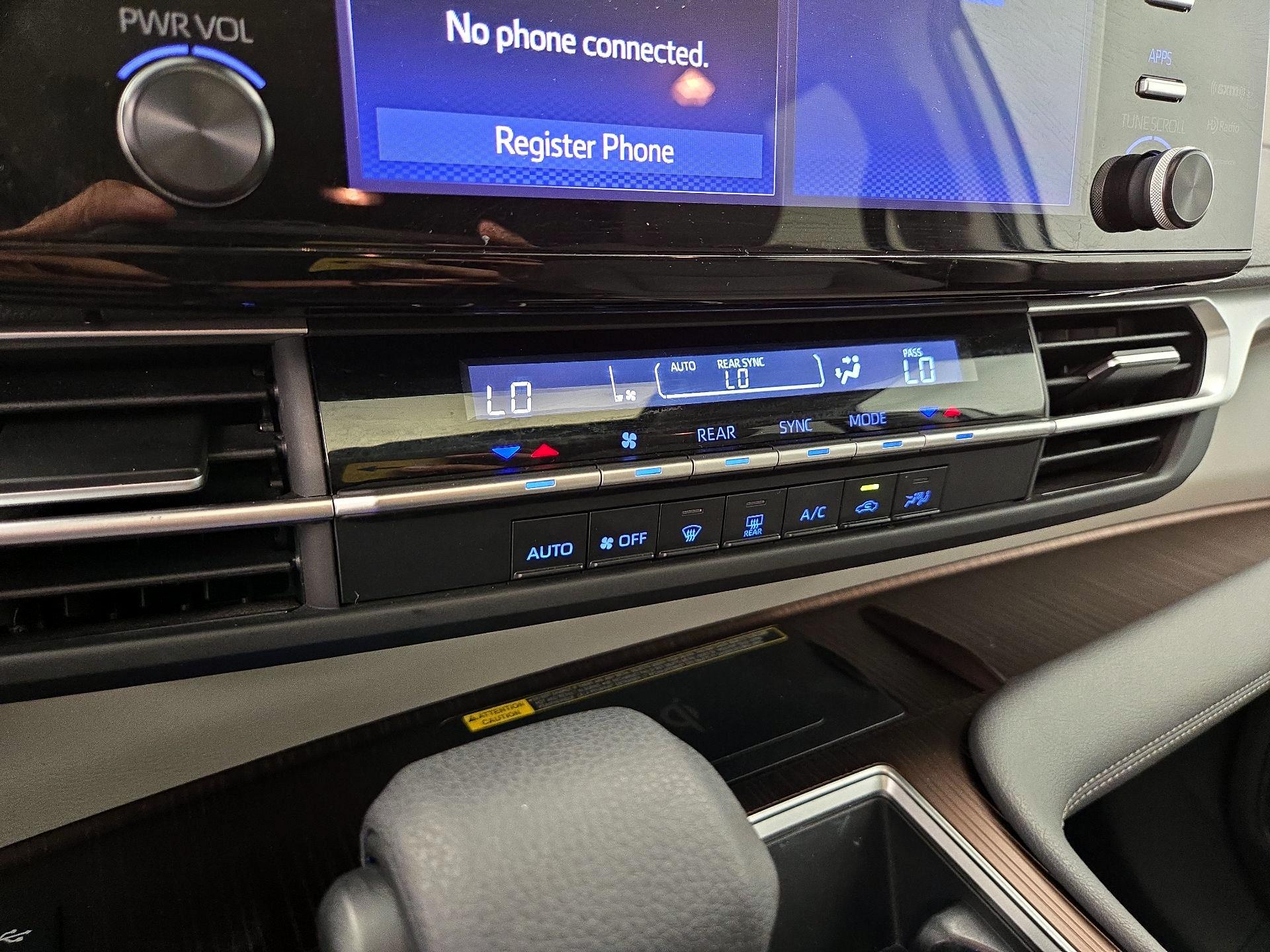 Thumbnail: 2023 Toyota Sienna - 16