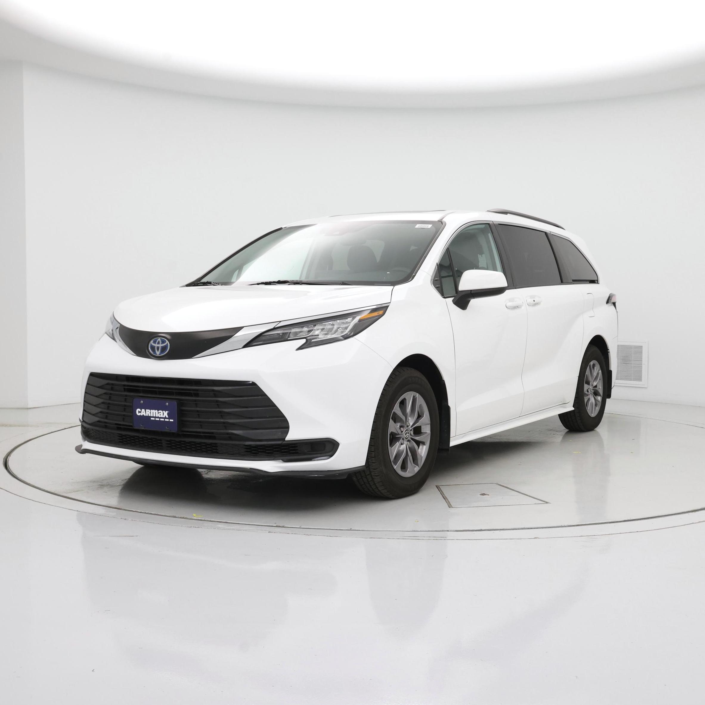 Thumbnail: 2023 Toyota Sienna - 4