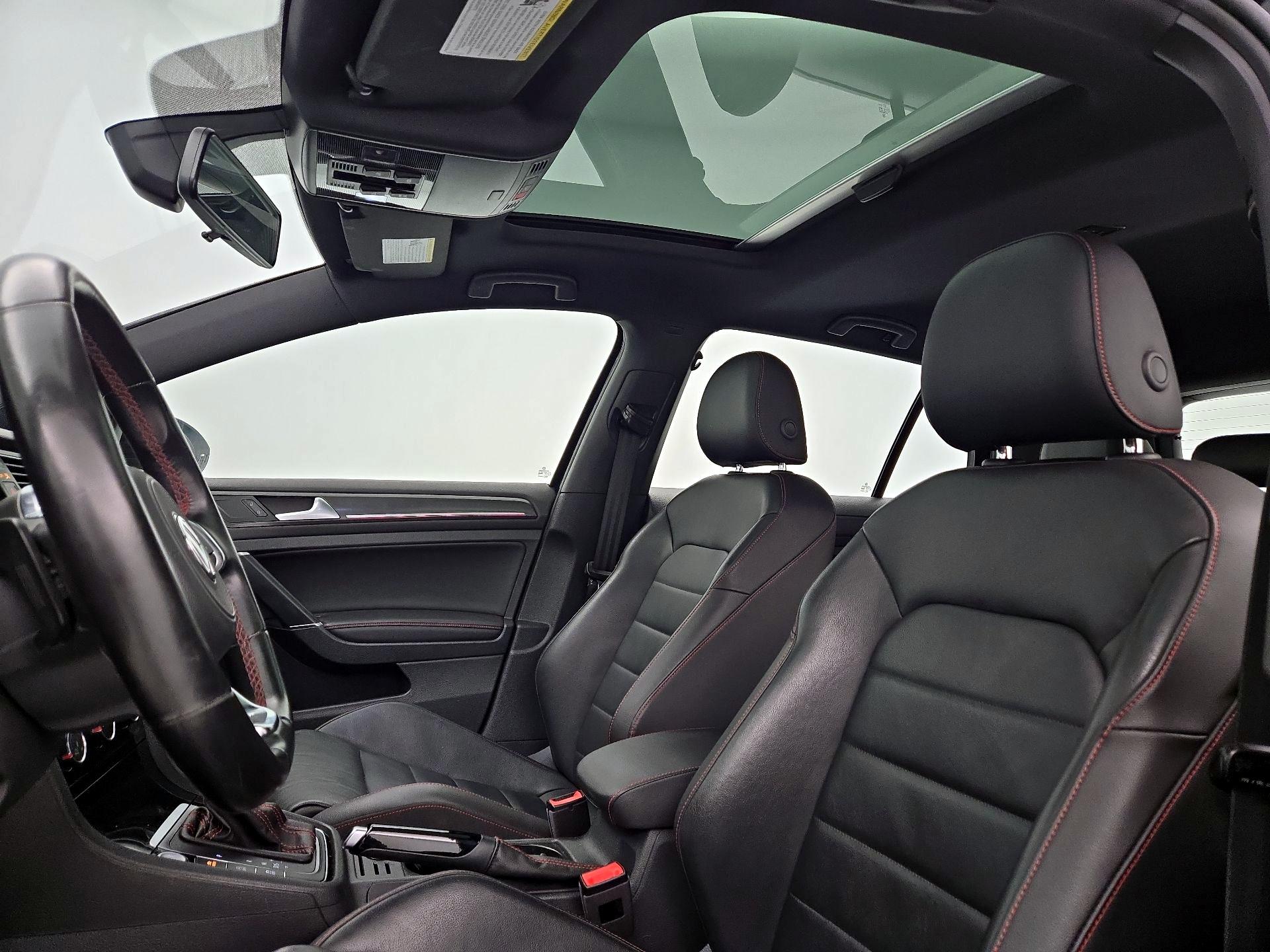 Thumbnail: 2018 Volkswagen Golf - 19