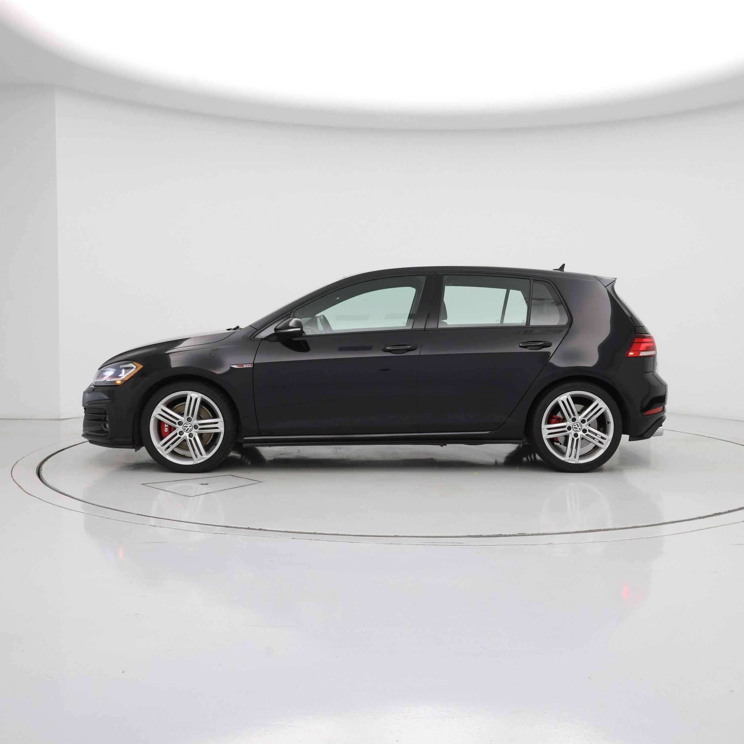 Thumbnail: 2018 Volkswagen Golf - 3