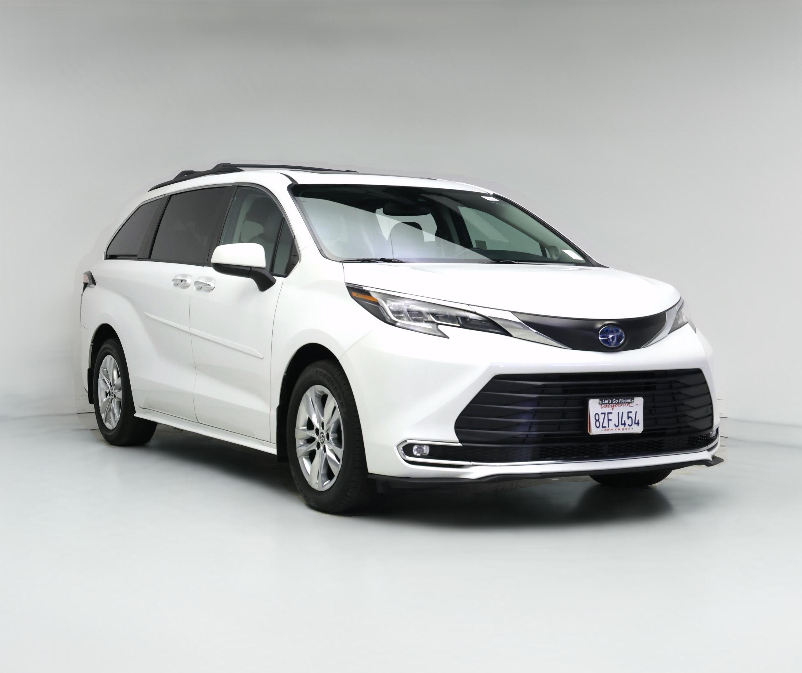 Thumbnail: 2022 Toyota Sienna - 1