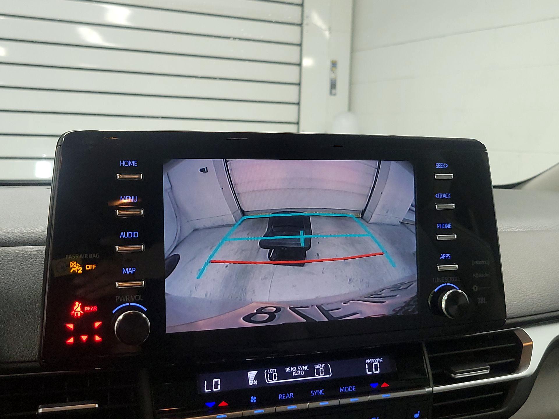 Thumbnail: 2022 Toyota Sienna - 15