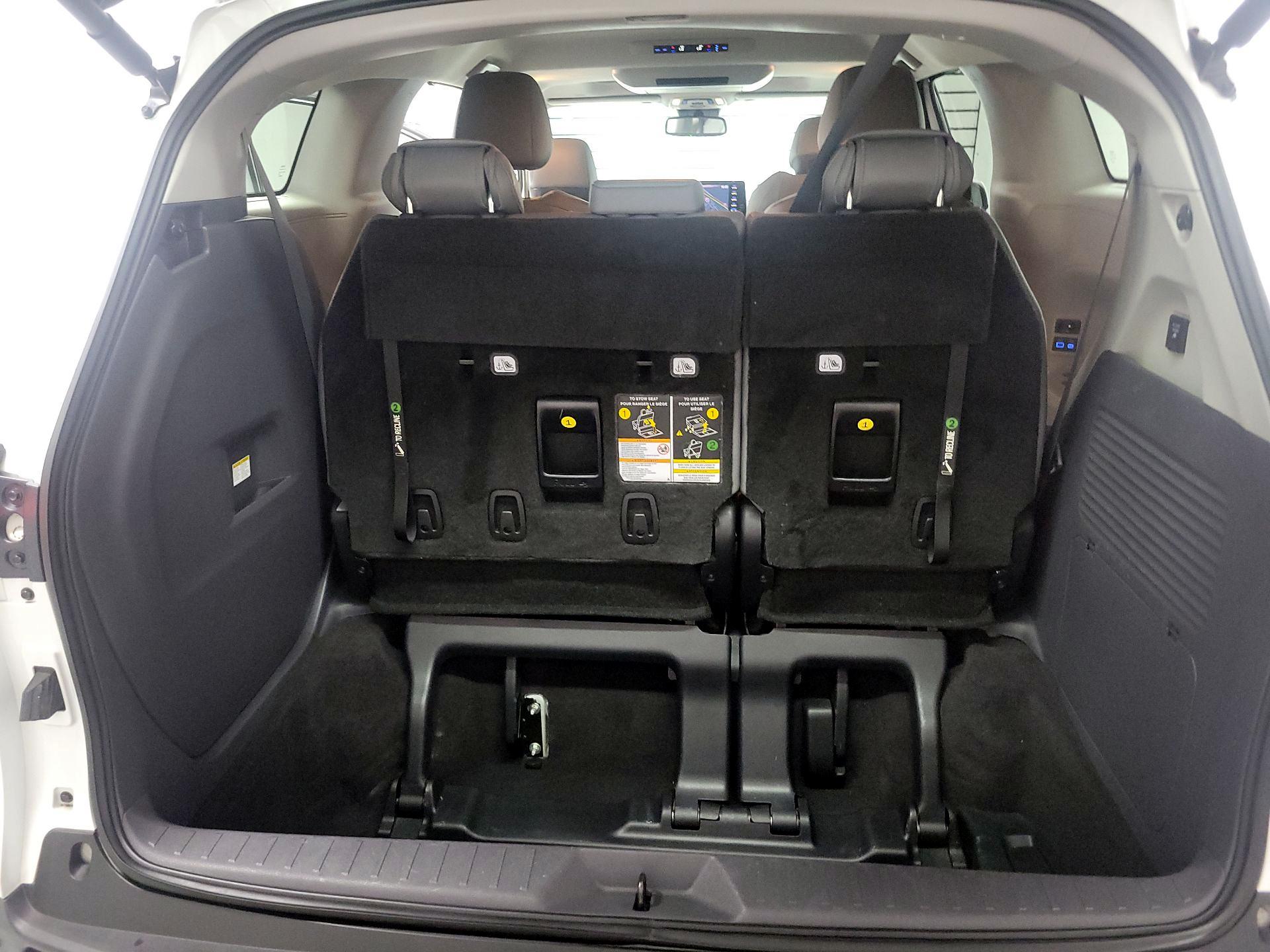 Thumbnail: 2022 Toyota Sienna - 20