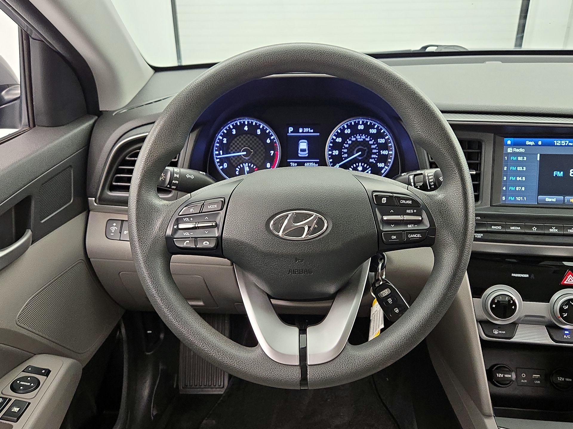 Thumbnail: 2019 Hyundai Elantra - 10