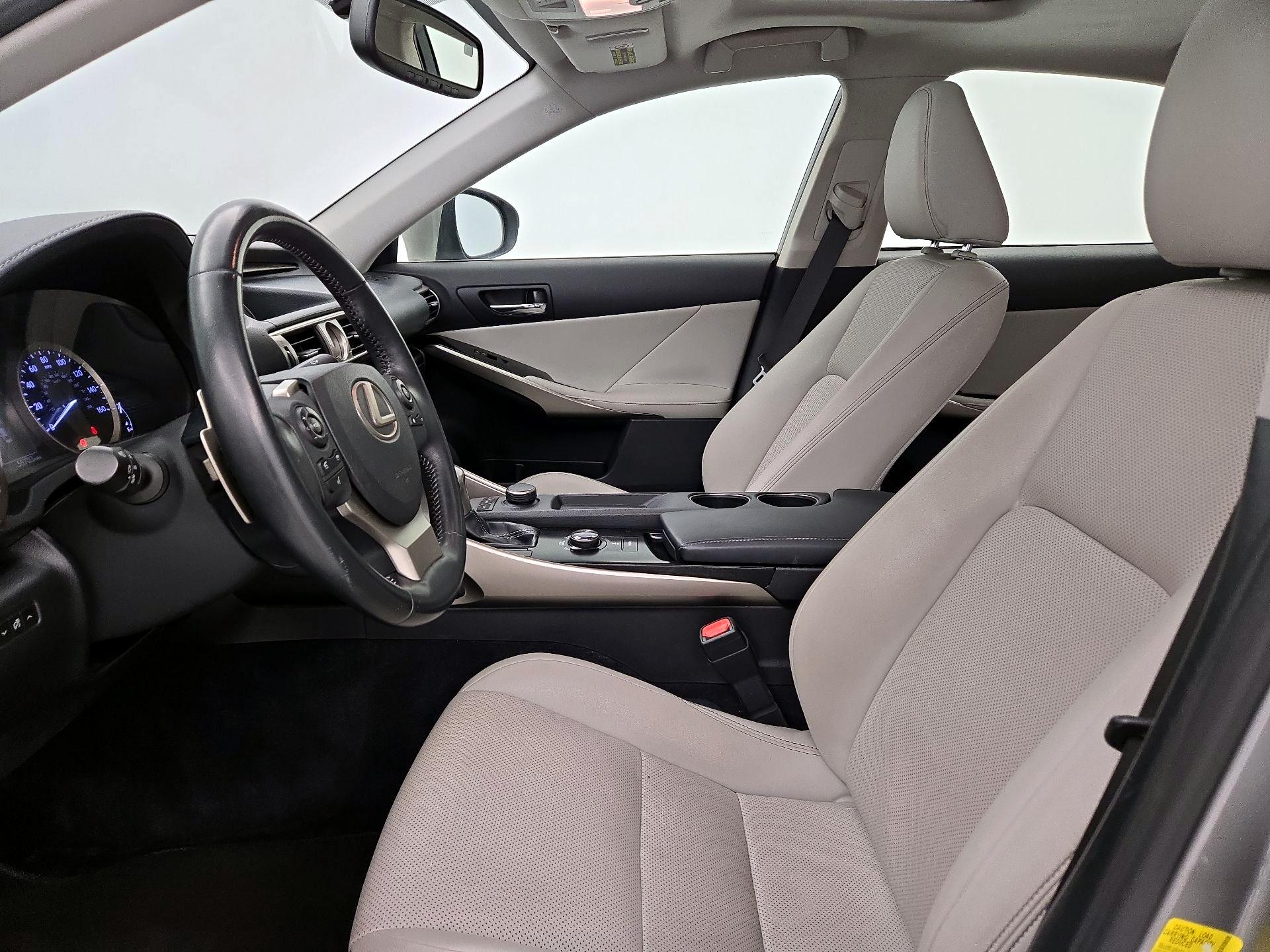 Thumbnail: 2014 Lexus IS - 11