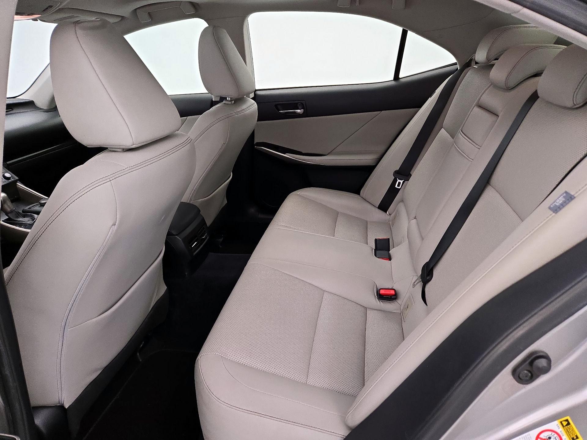 Thumbnail: 2014 Lexus IS - 19