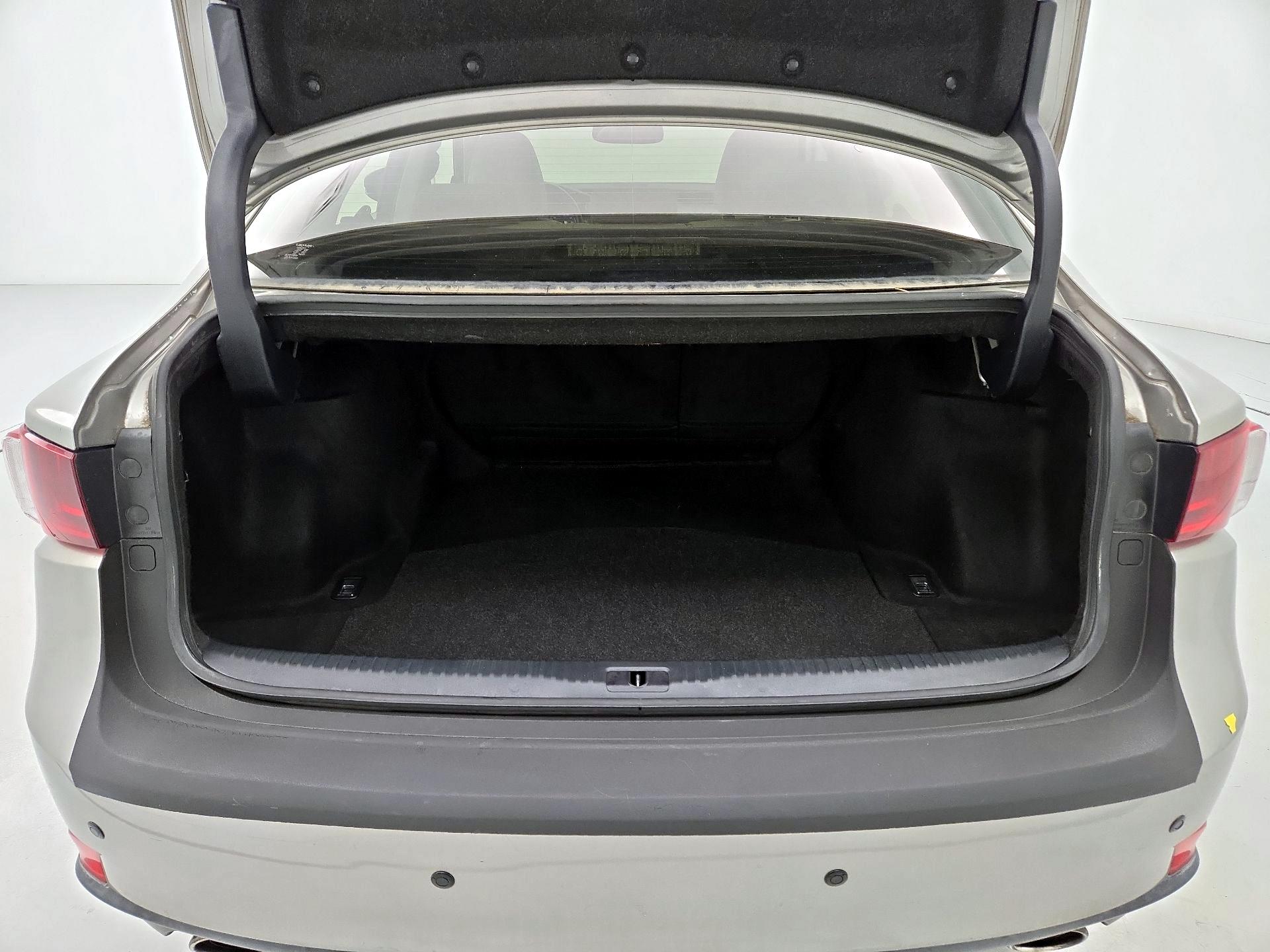 Thumbnail: 2014 Lexus IS - 20